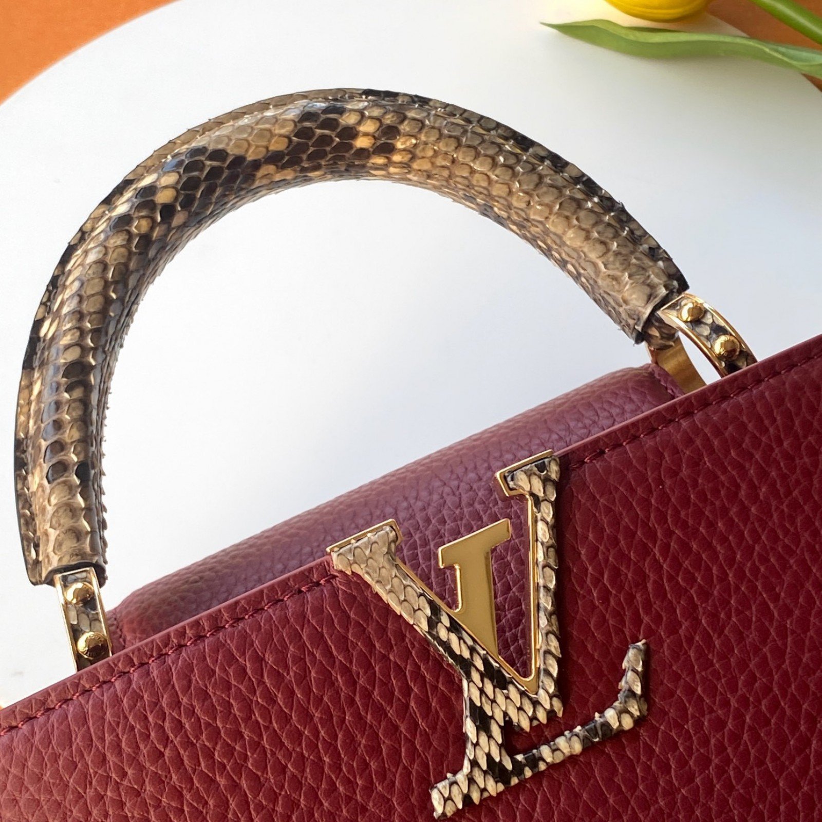 LV bag 179989 $462 USD