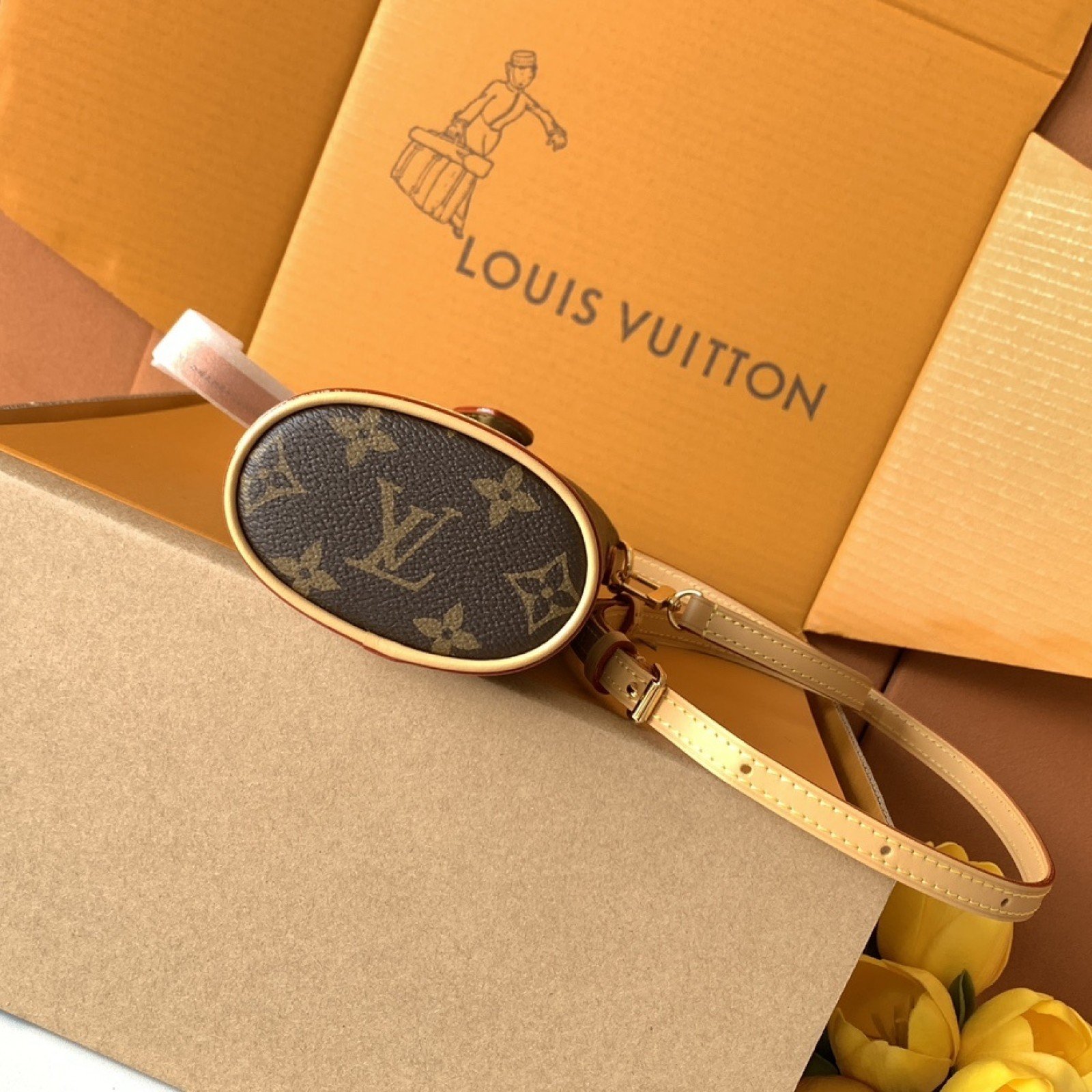 LV bag 179996 $228.25 USD