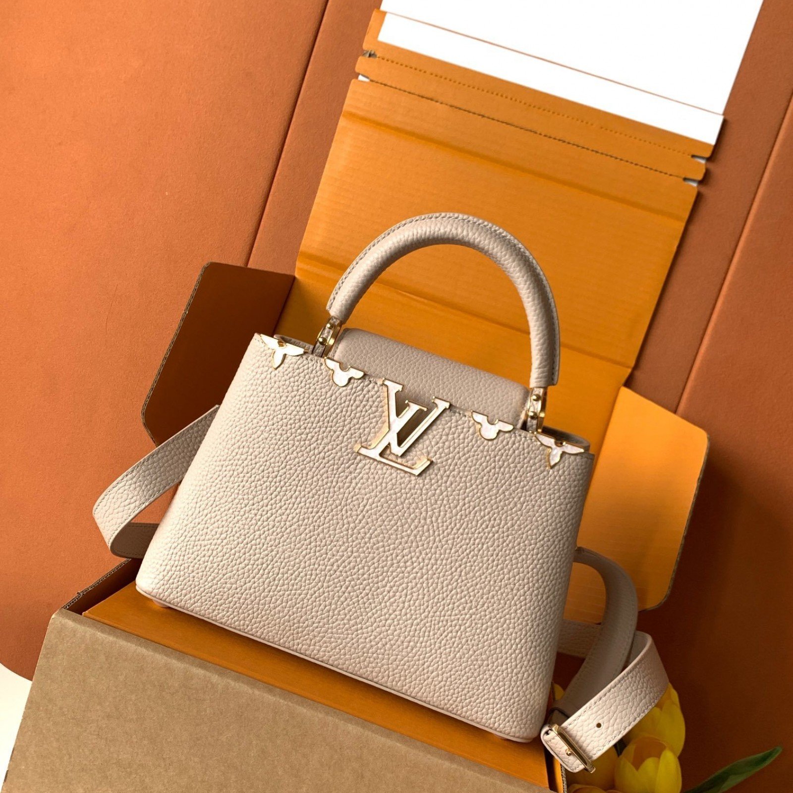 LV bag 180130 $398.75 USD