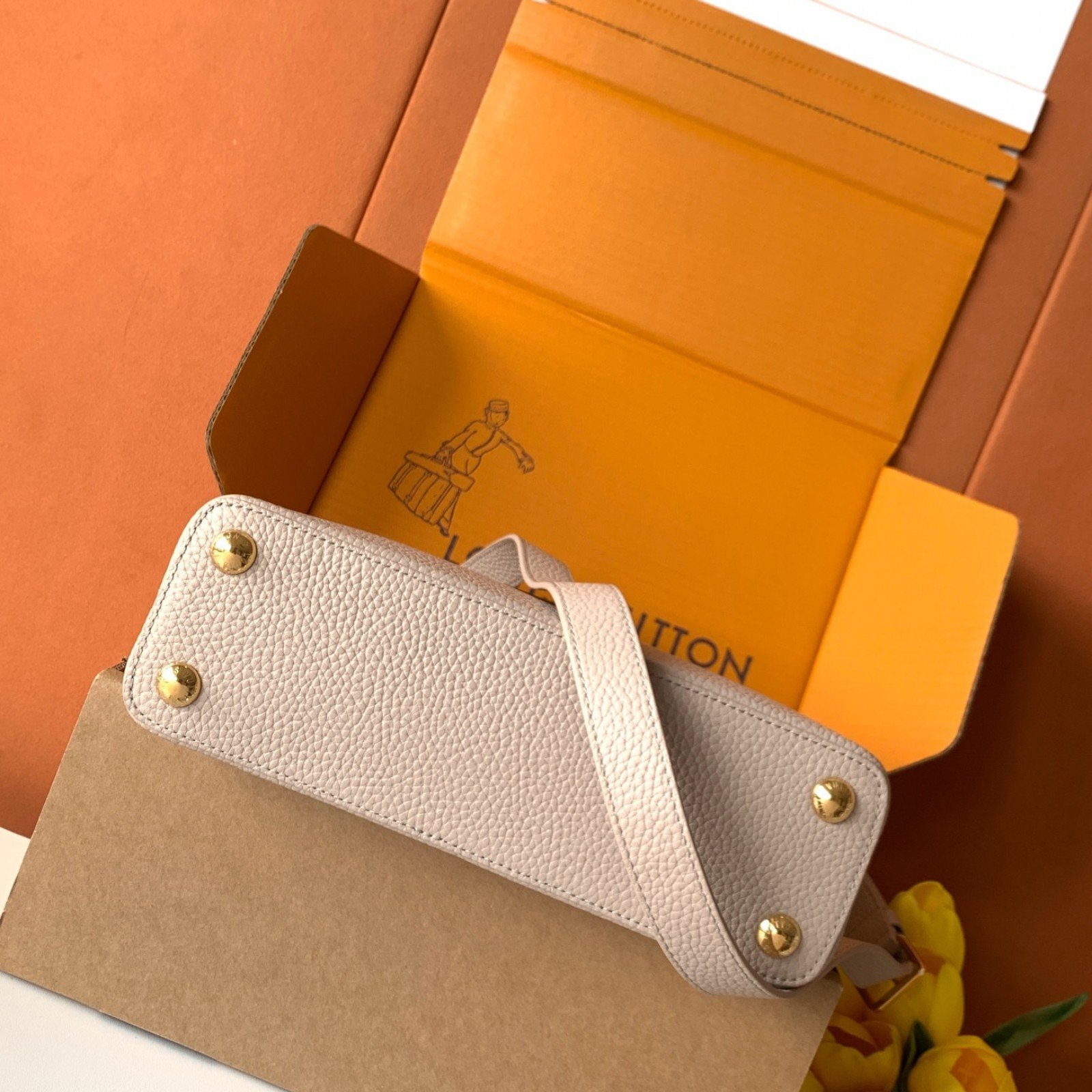 LV bag 180130 $398.75 USD