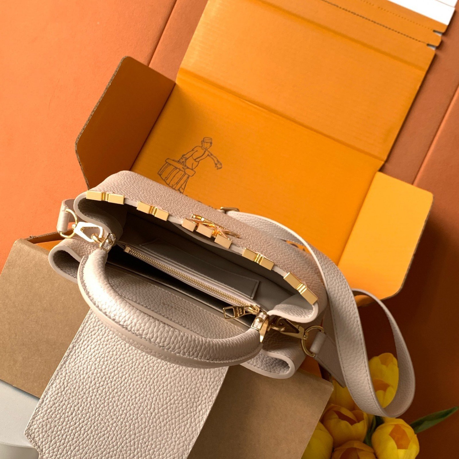 LV bag 180130 $398.75 USD