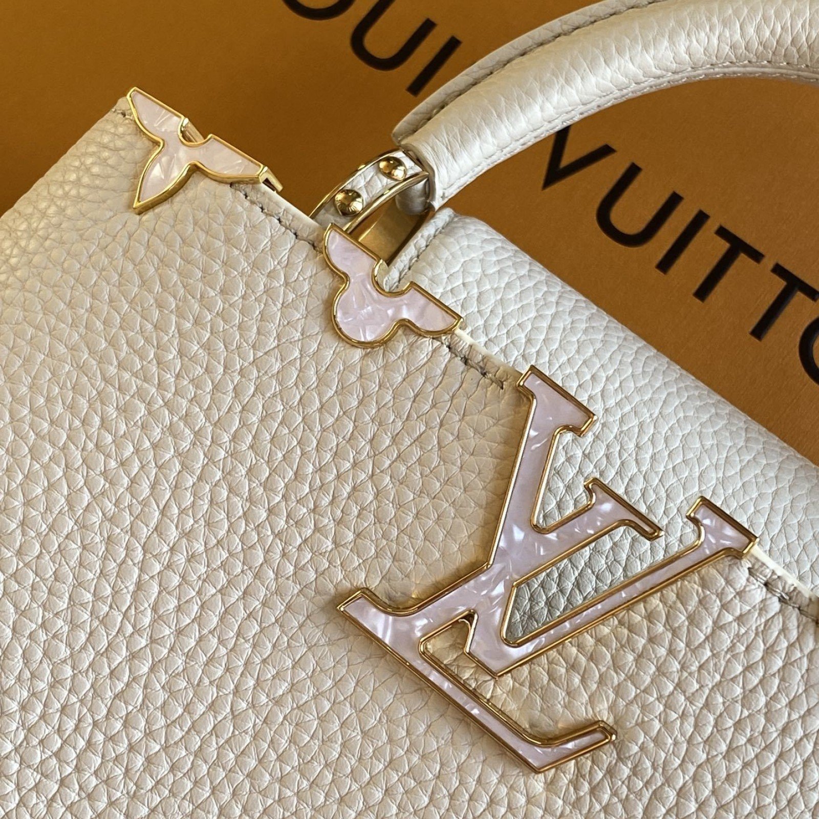 LV bag 180131 $398.75 USD