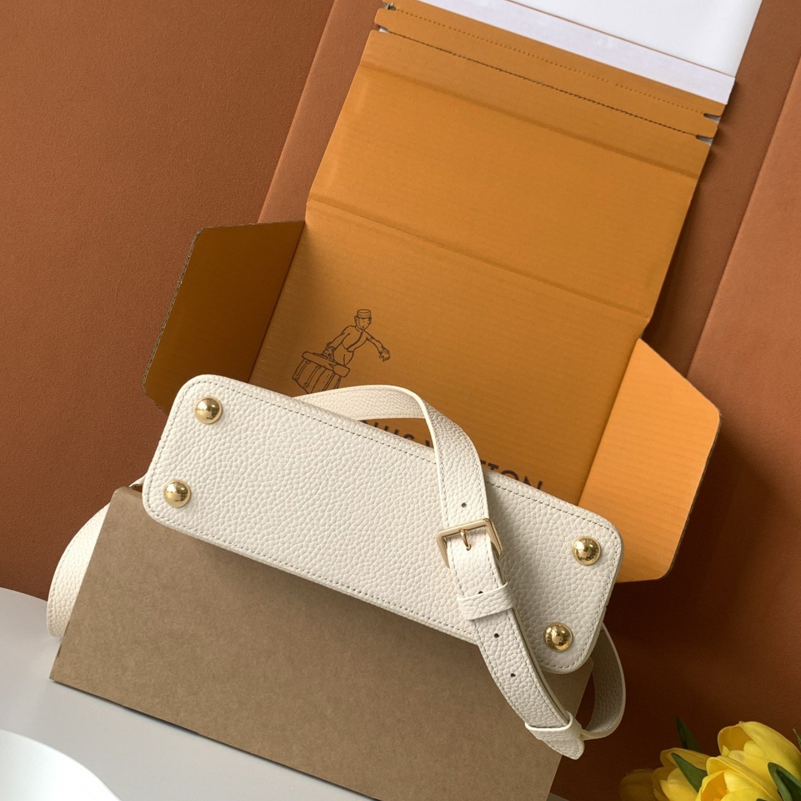 LV bag 180131 $398.75 USD