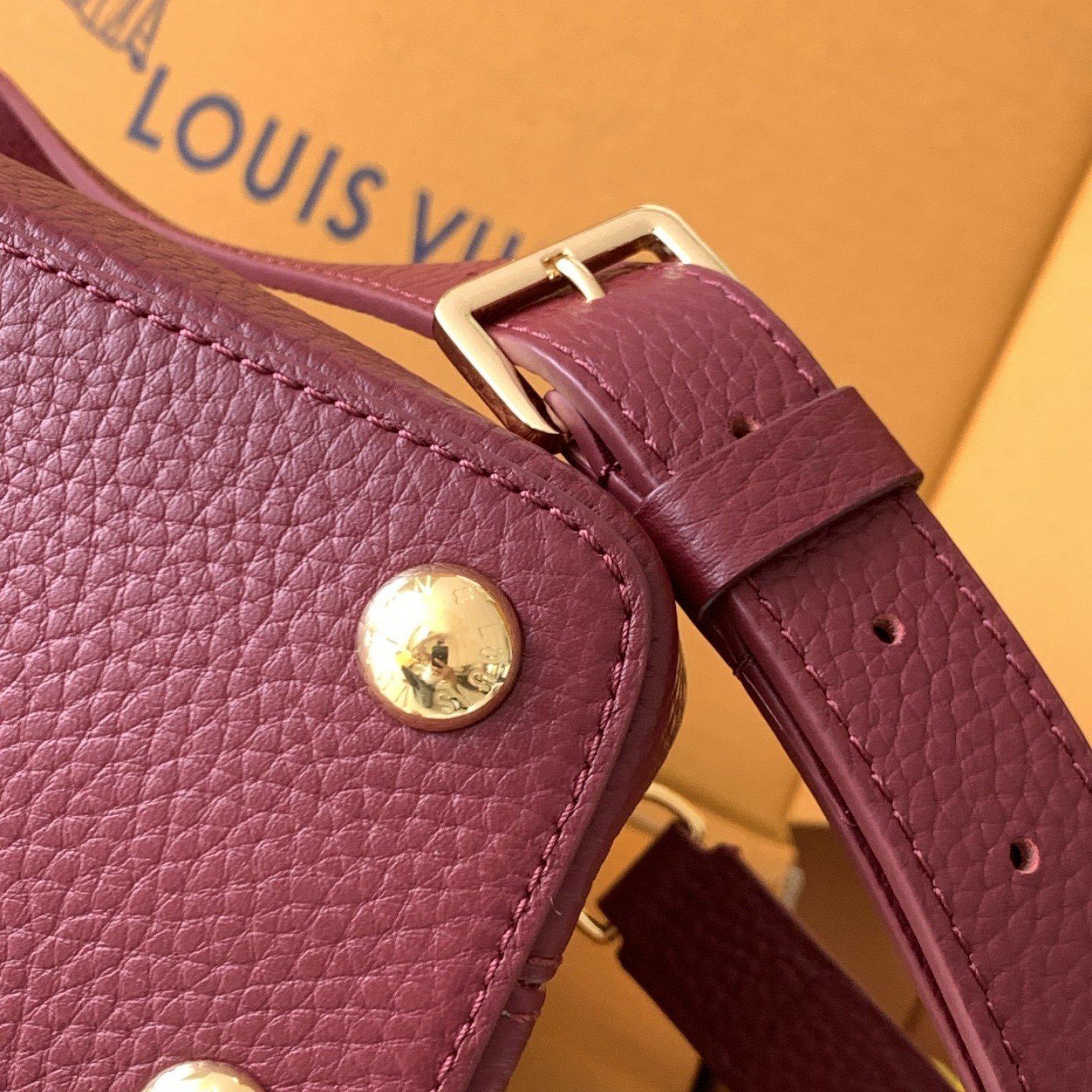LV bag 180135 $398.75 USD