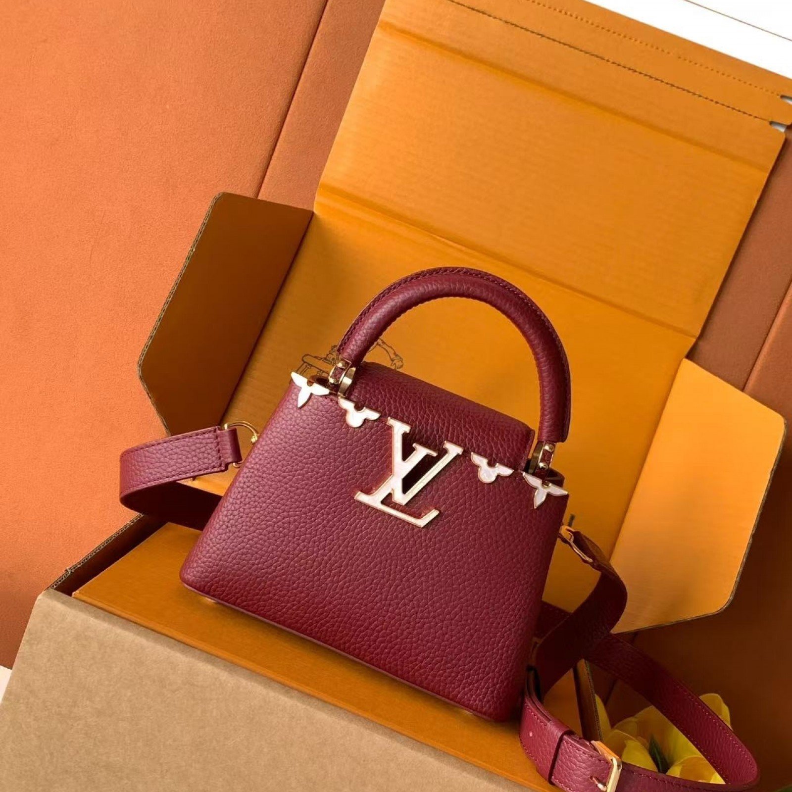 LV bag 180136 $365.75 USD