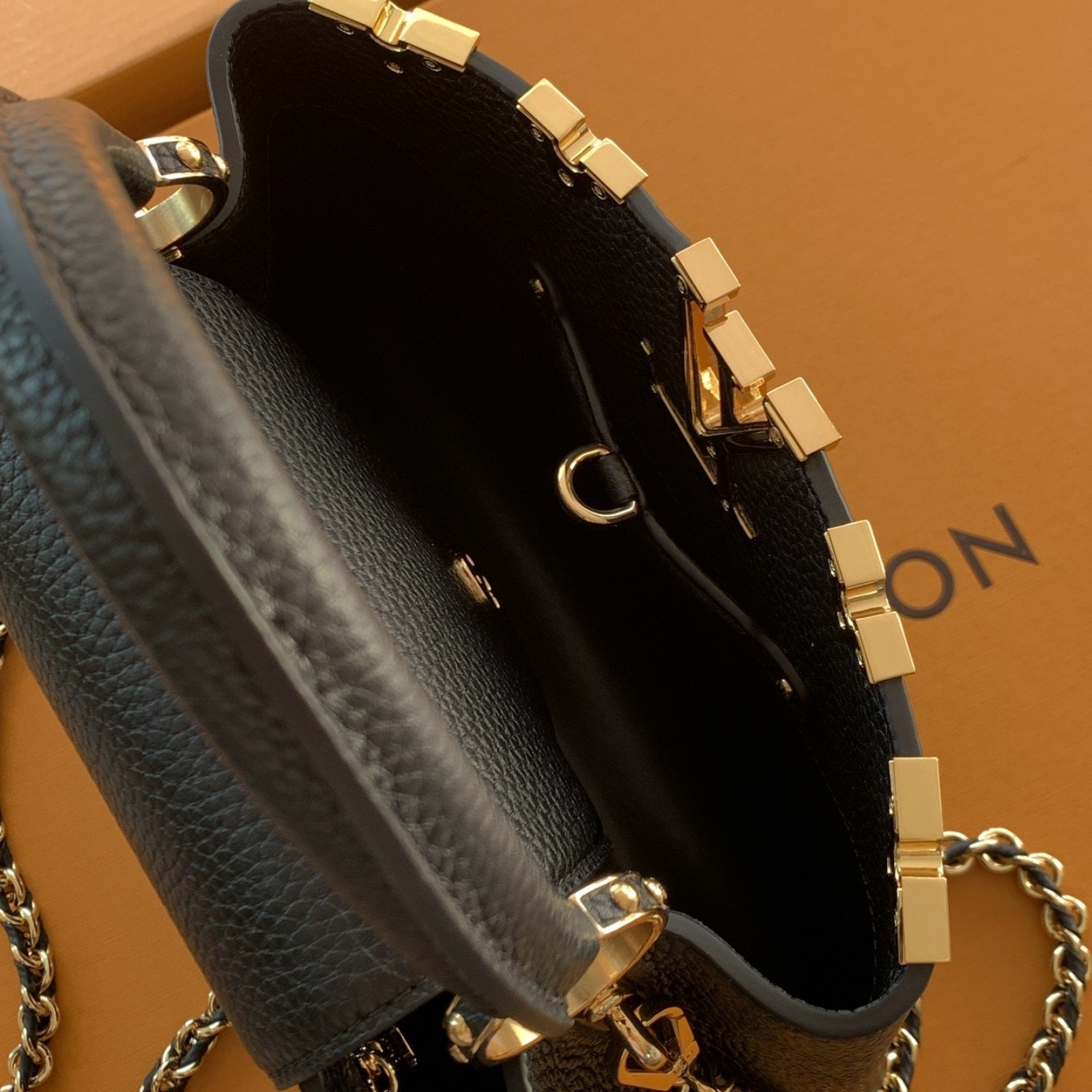 LV bag 180137 $409.75 USD