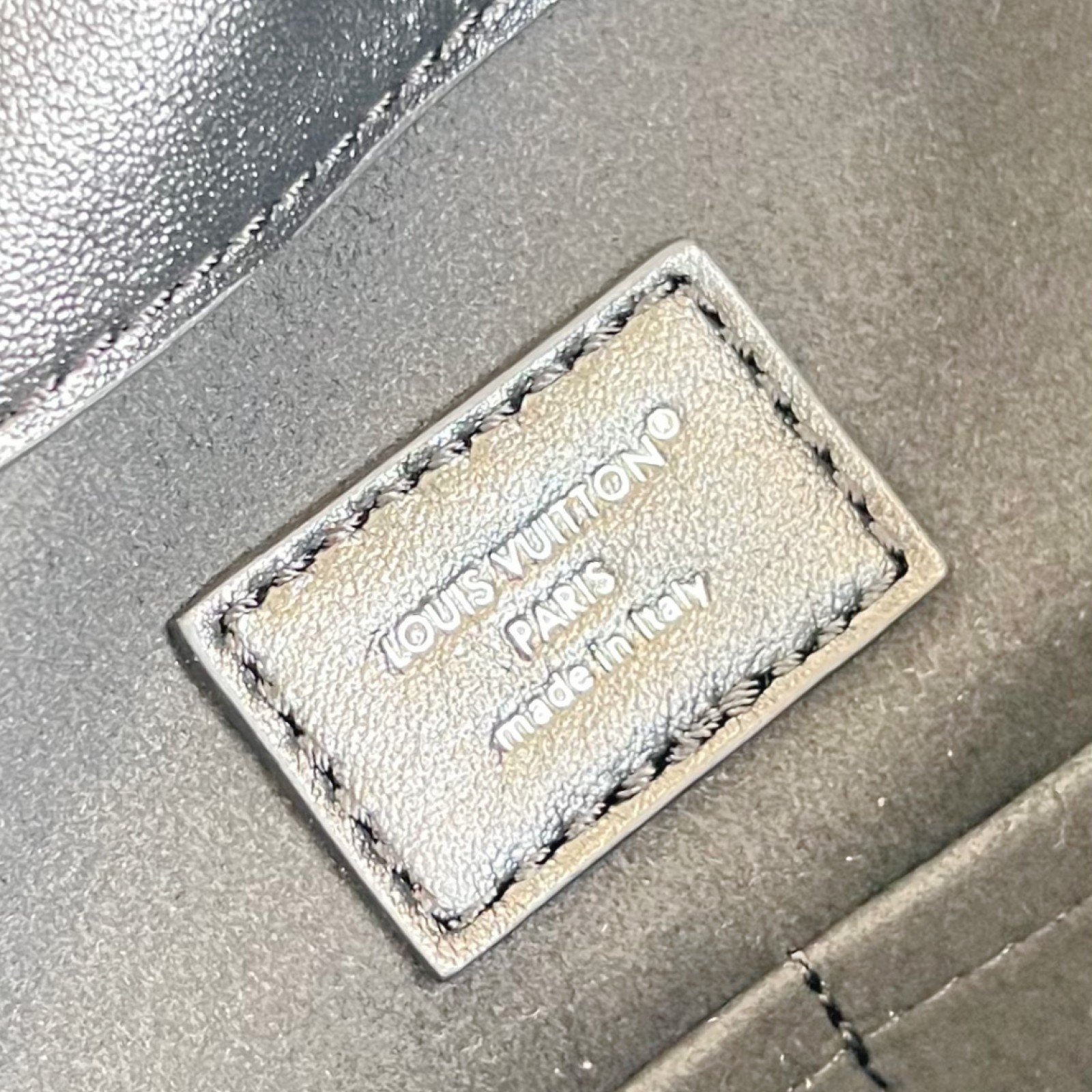 LV bag 180153 $297 USD