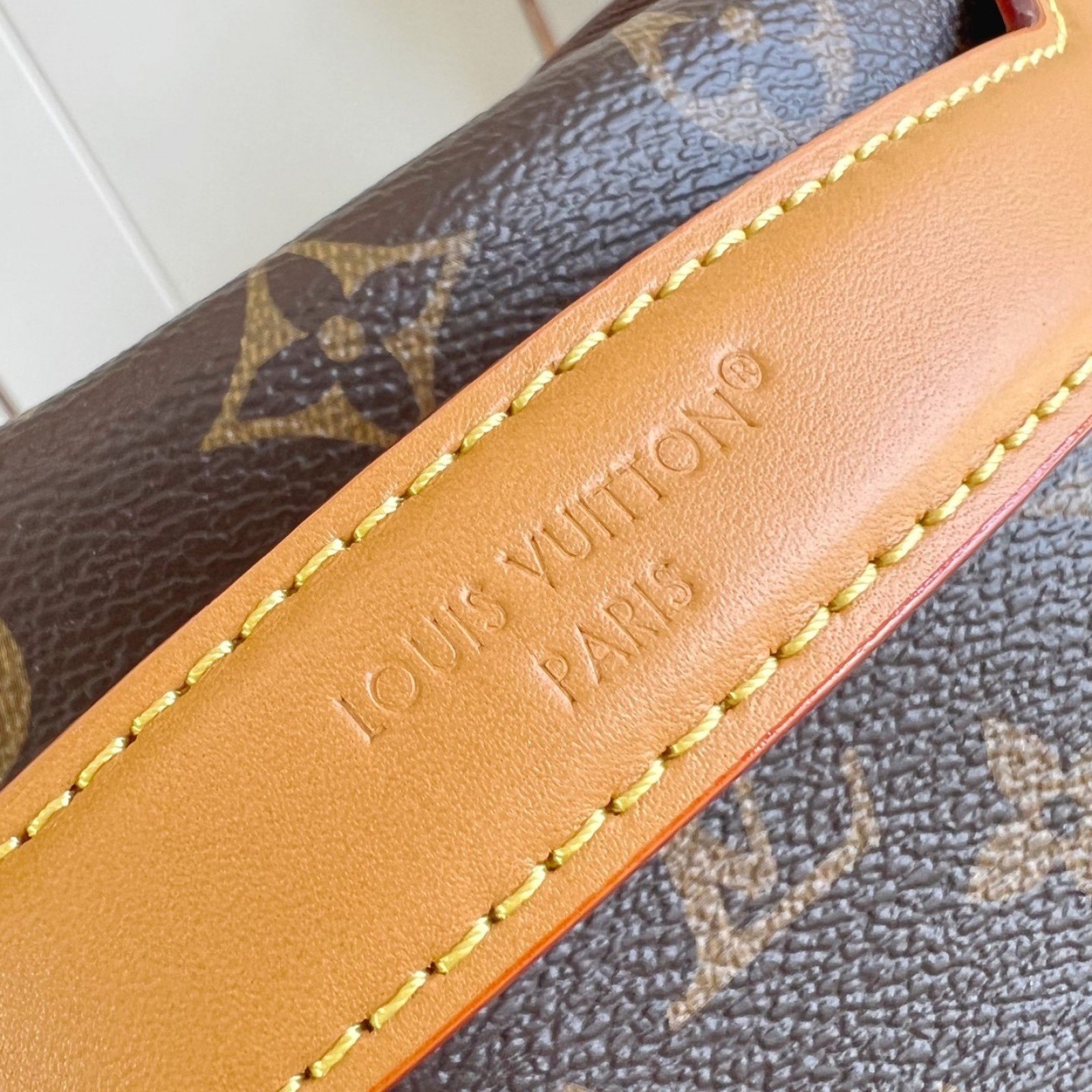 LV bag 180155 $250.25 USD