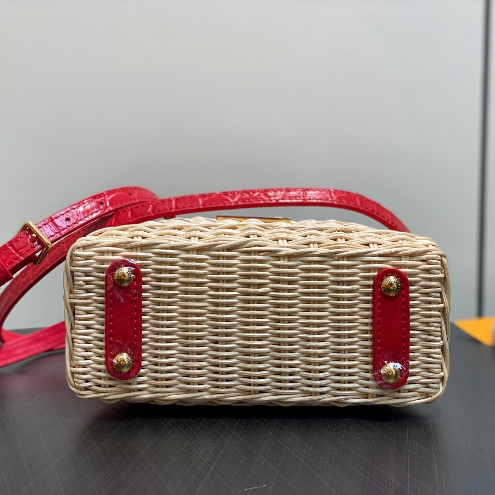 LV bag 180176 $332.75 USD