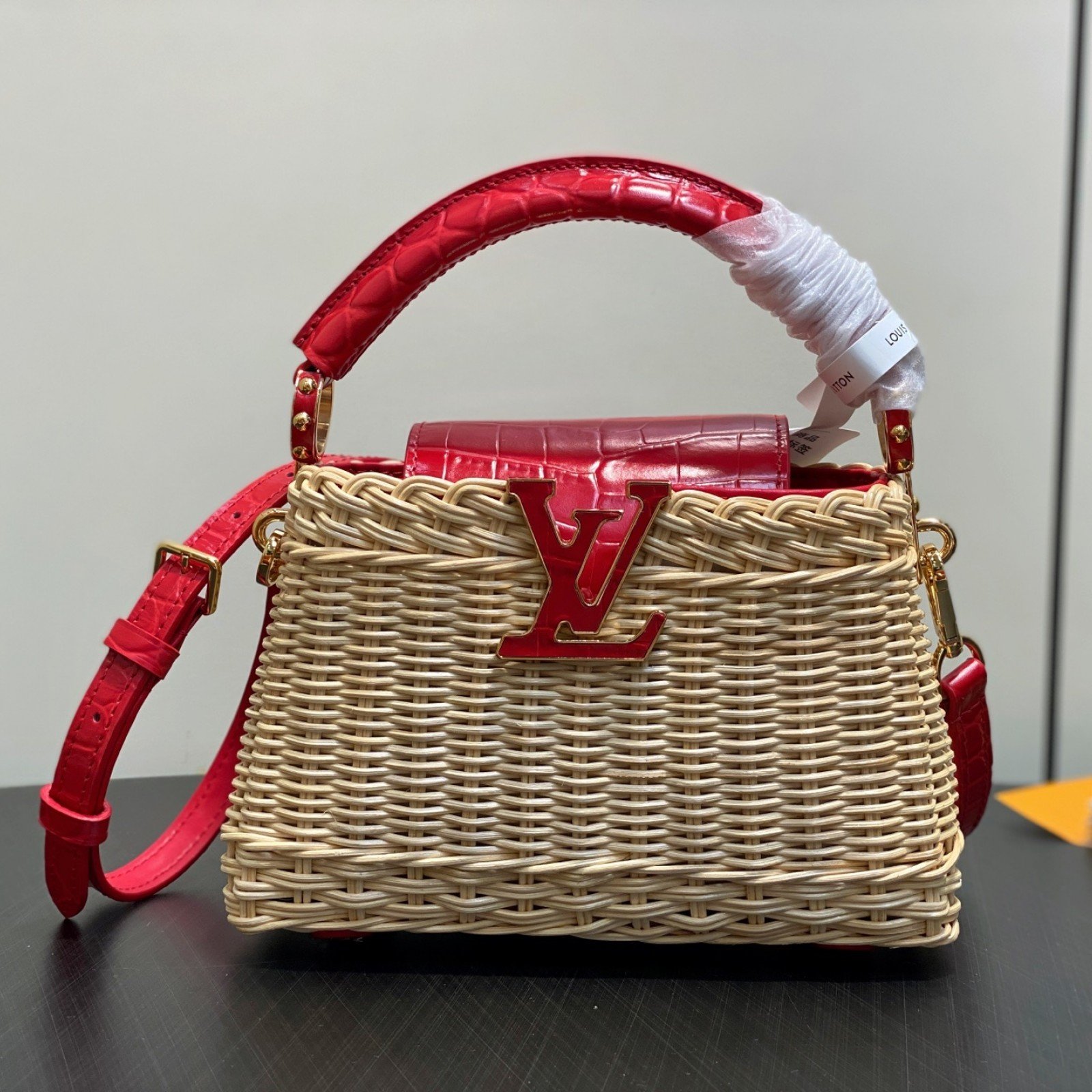 LV bag 180176 $332.75 USD