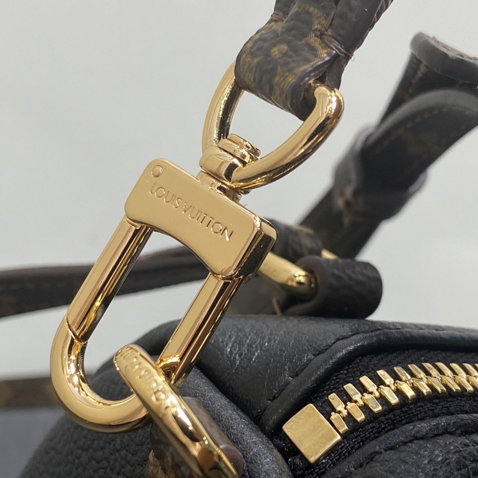 LV bag 180179 $228.25 USD