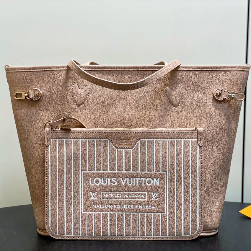 LV bag 180185 $231 USD
