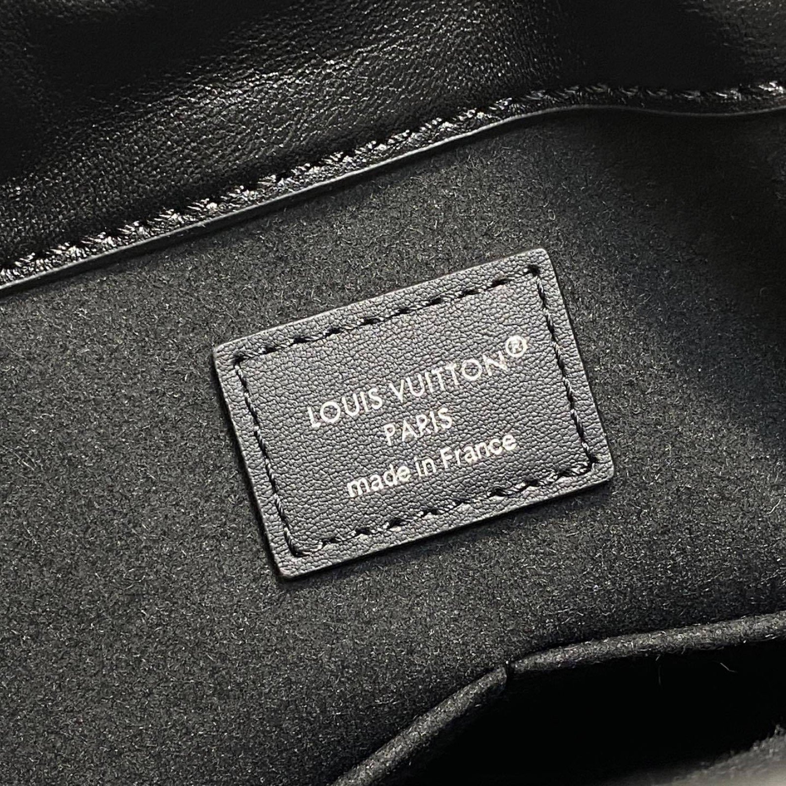 LV bag 180187 $242 USD