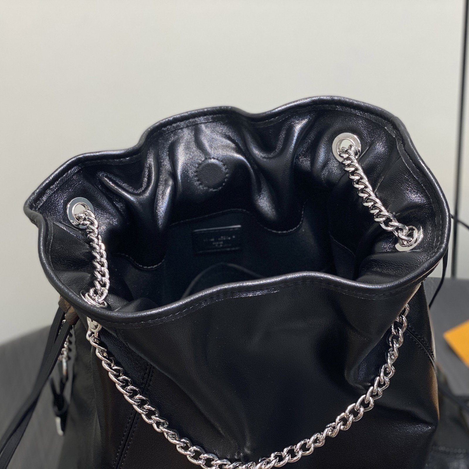 LV bag 180187 $242 USD