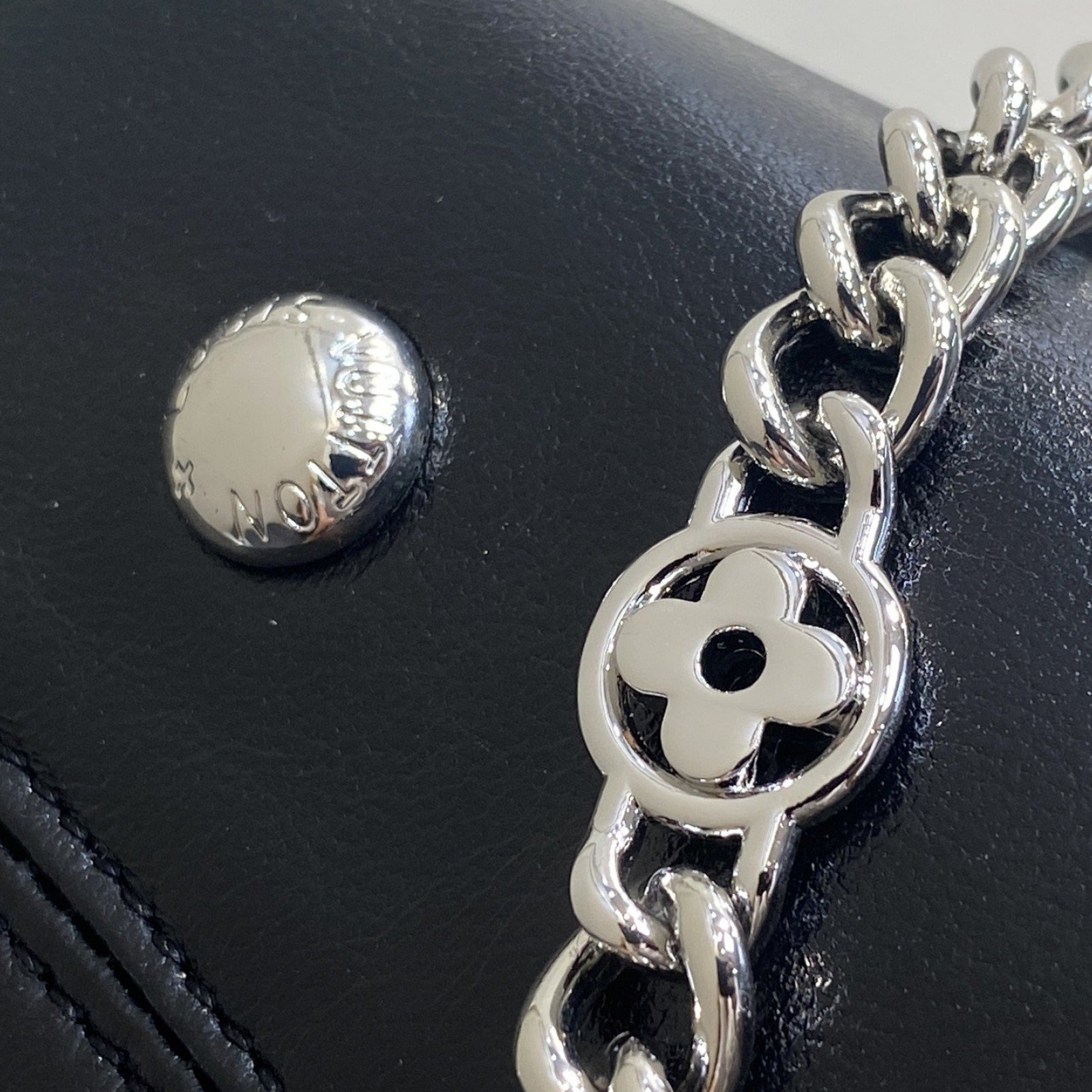 LV bag 180188 $228.25 USD
