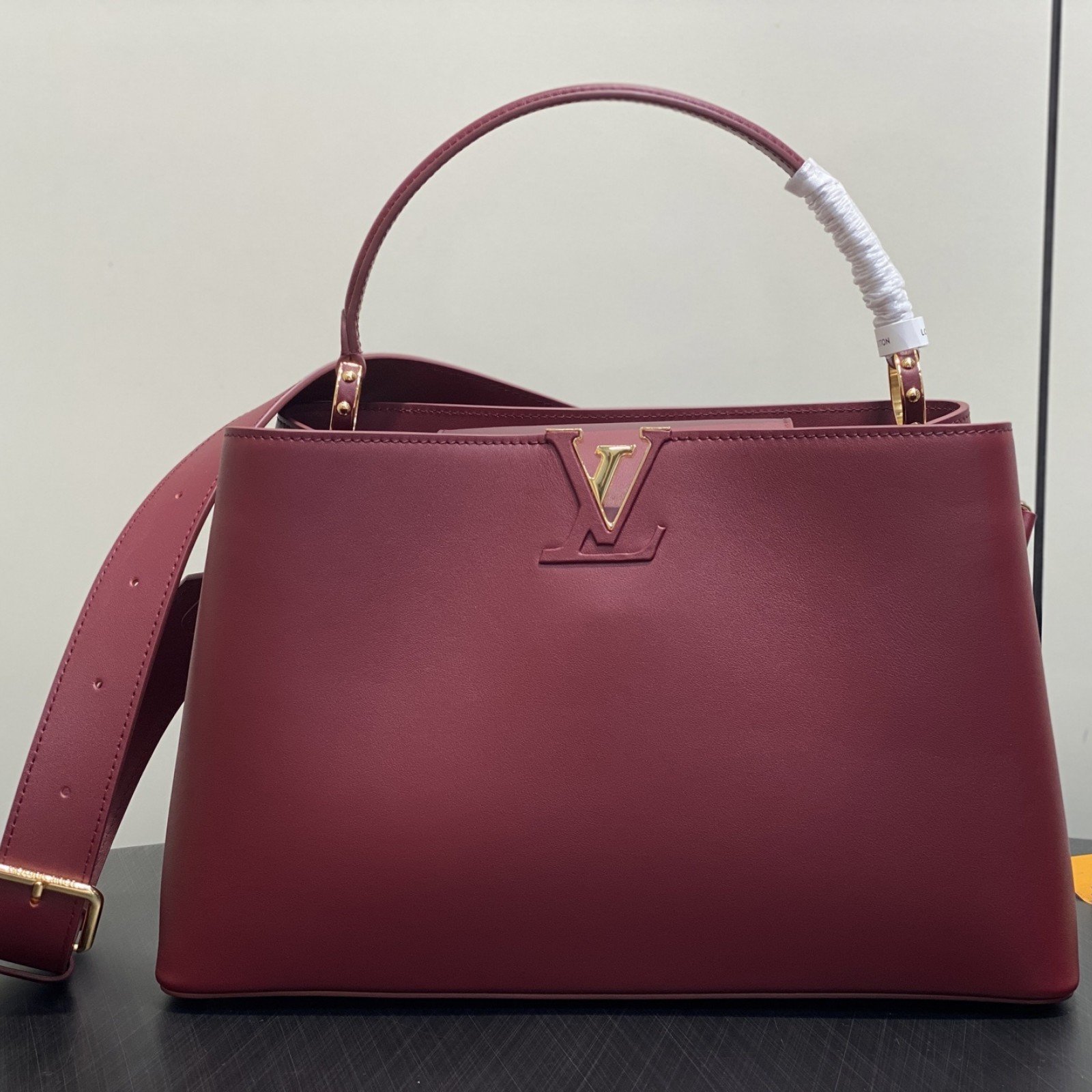 LV bag 180191 $379.5 USD