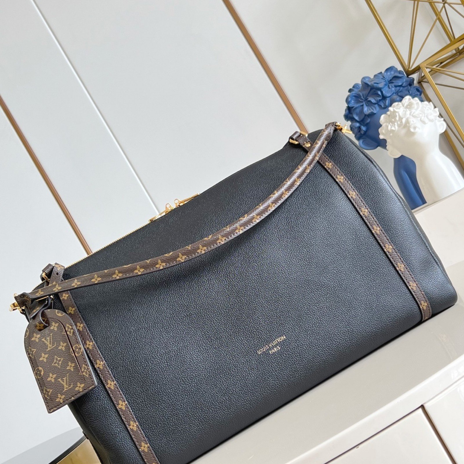 LV bag 180197 $316.25 USD