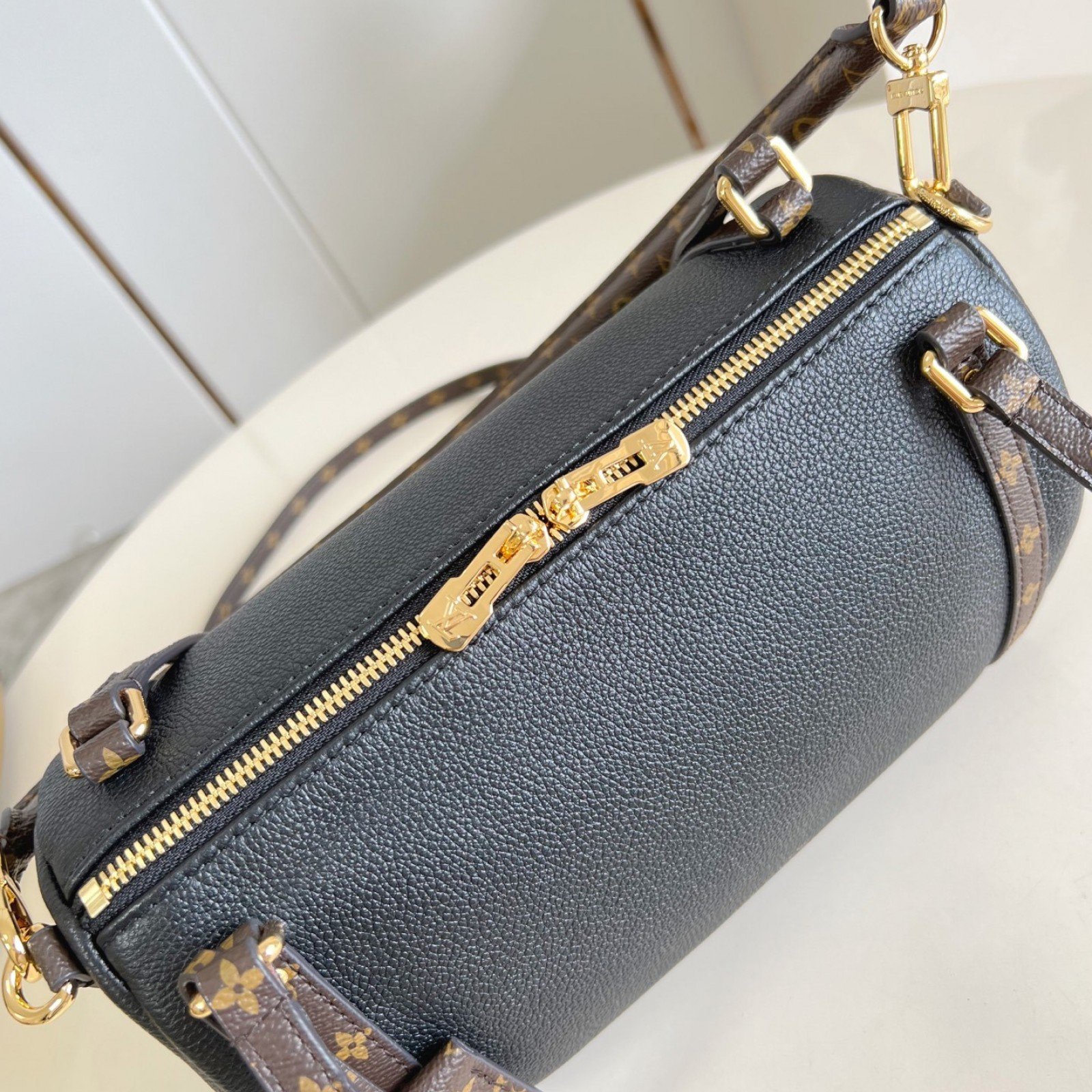 LV bag 180202 $228.25 USD