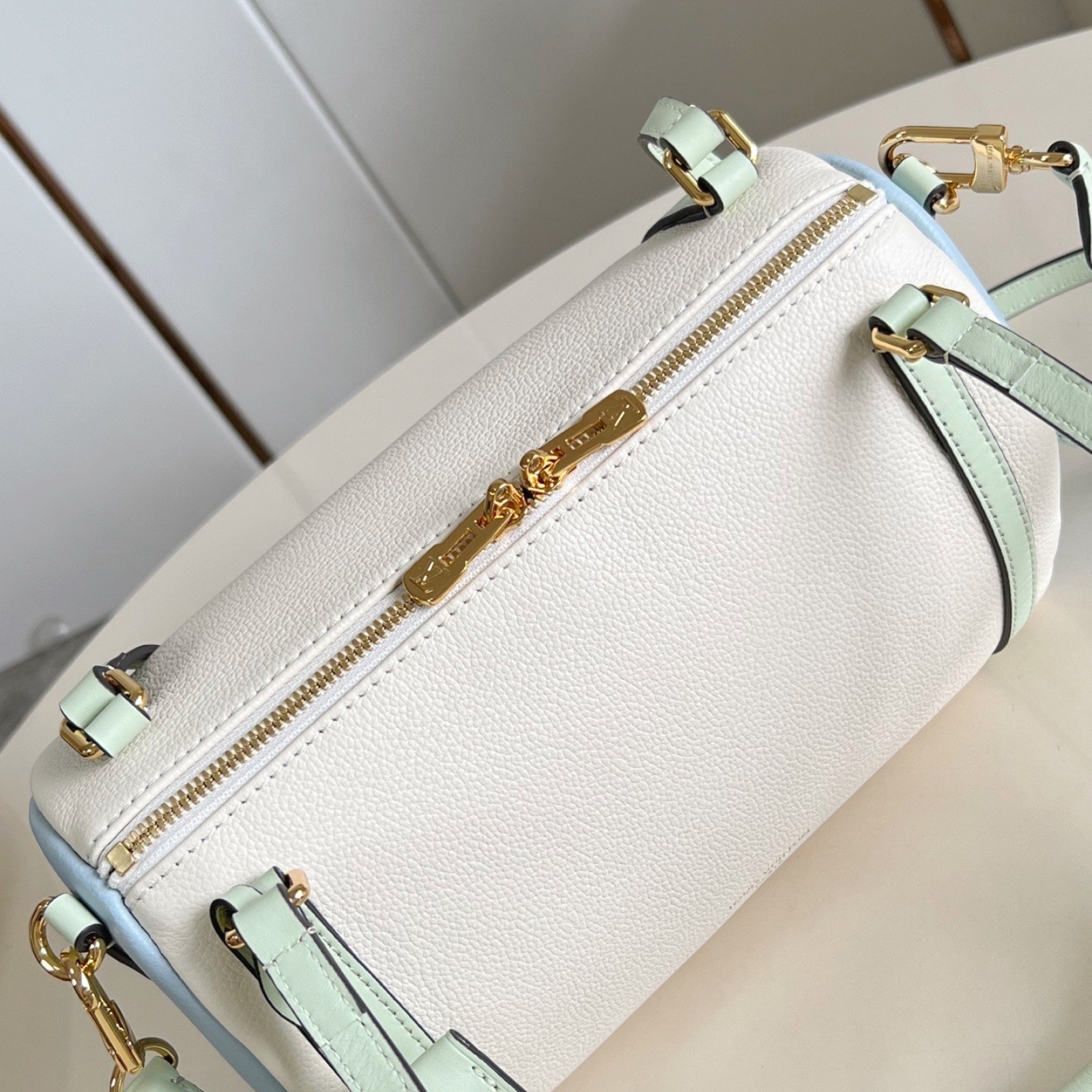 LV bag 180204 $242 USD