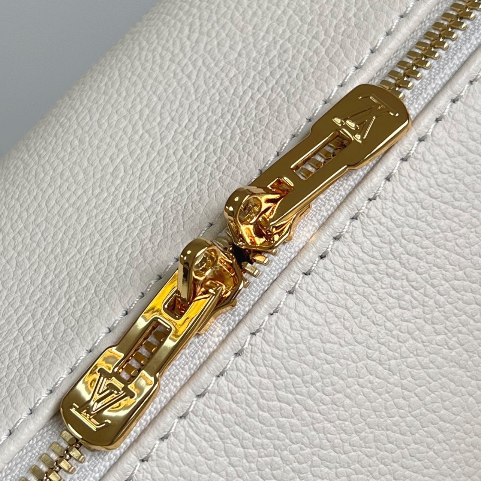 LV bag 180204 $242 USD