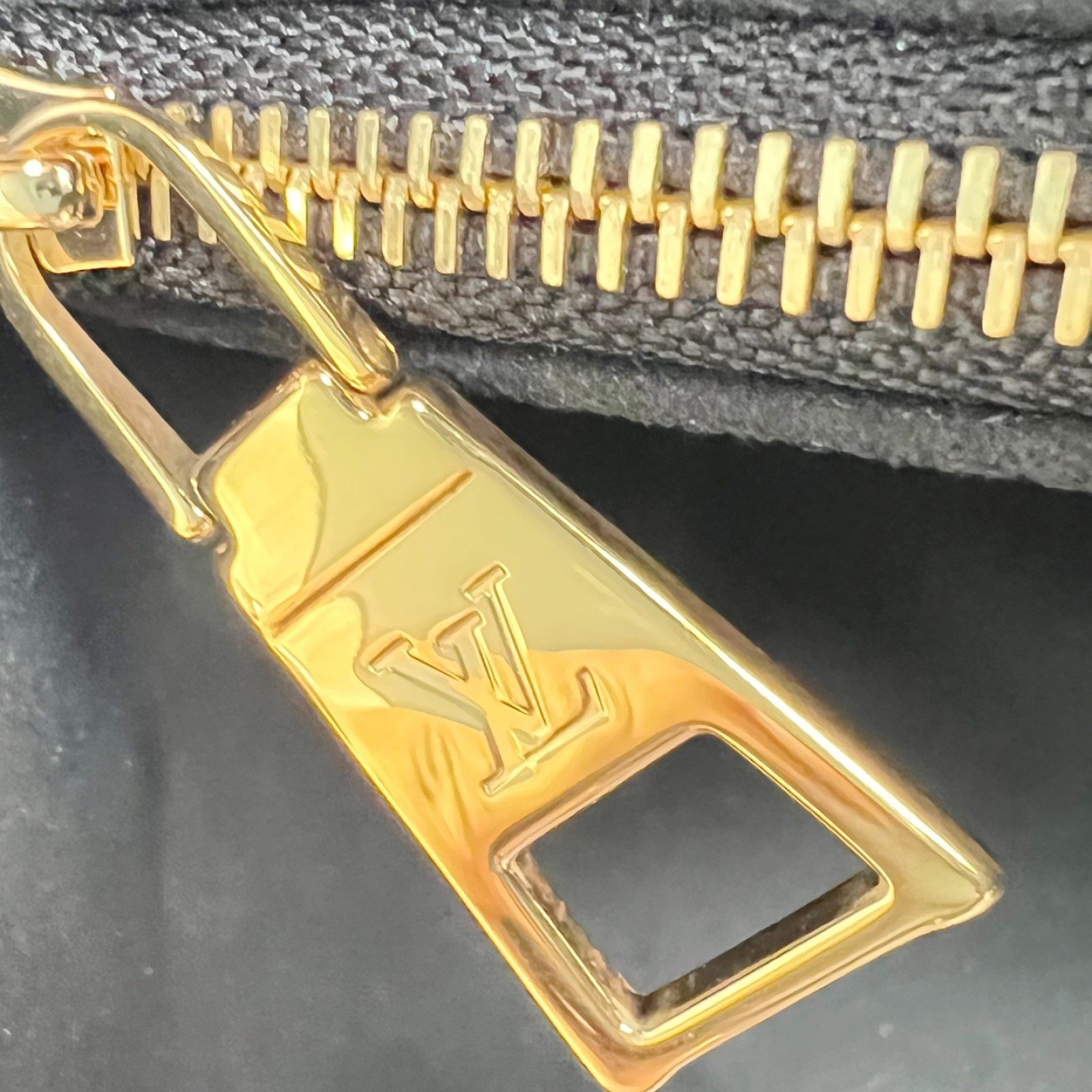 LV bag 180205 $288.75 USD