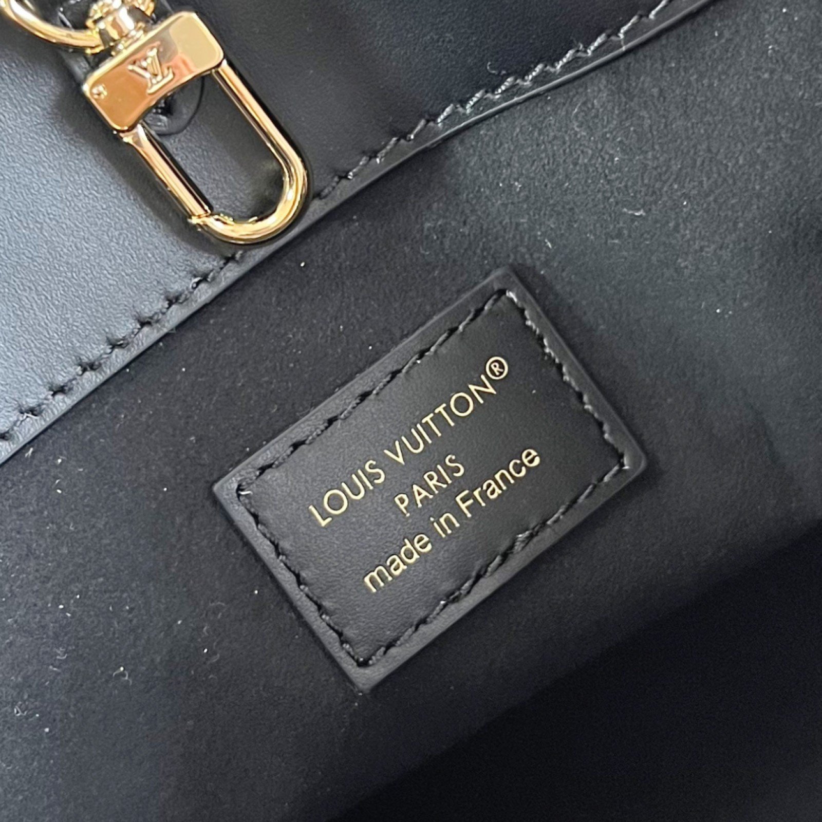 LV bag 180206 $261.25 USD