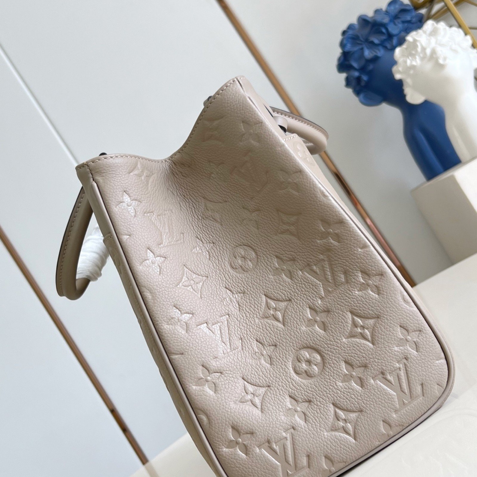 LV bag 180207 $288.75 USD