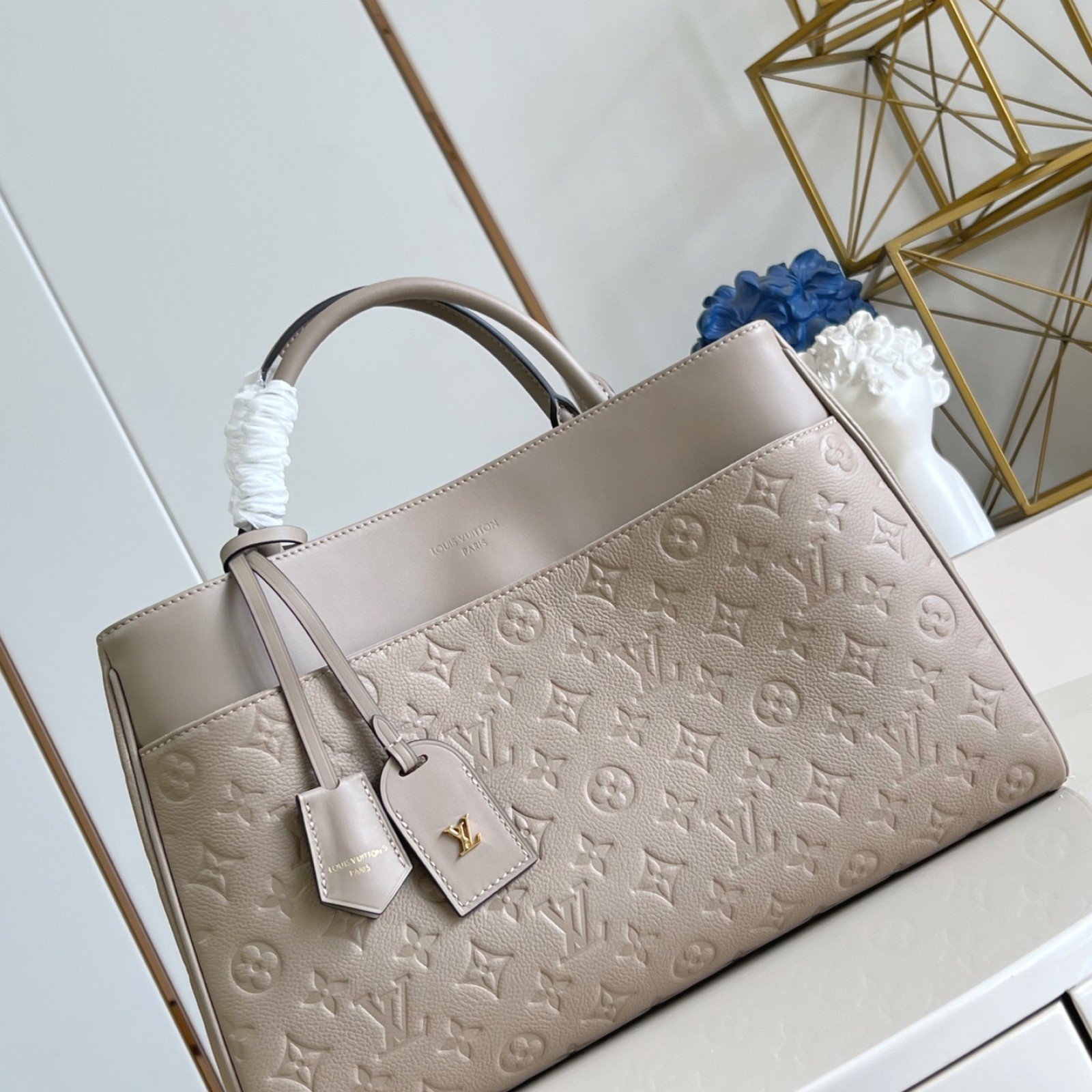 LV bag 180207 $288.75 USD