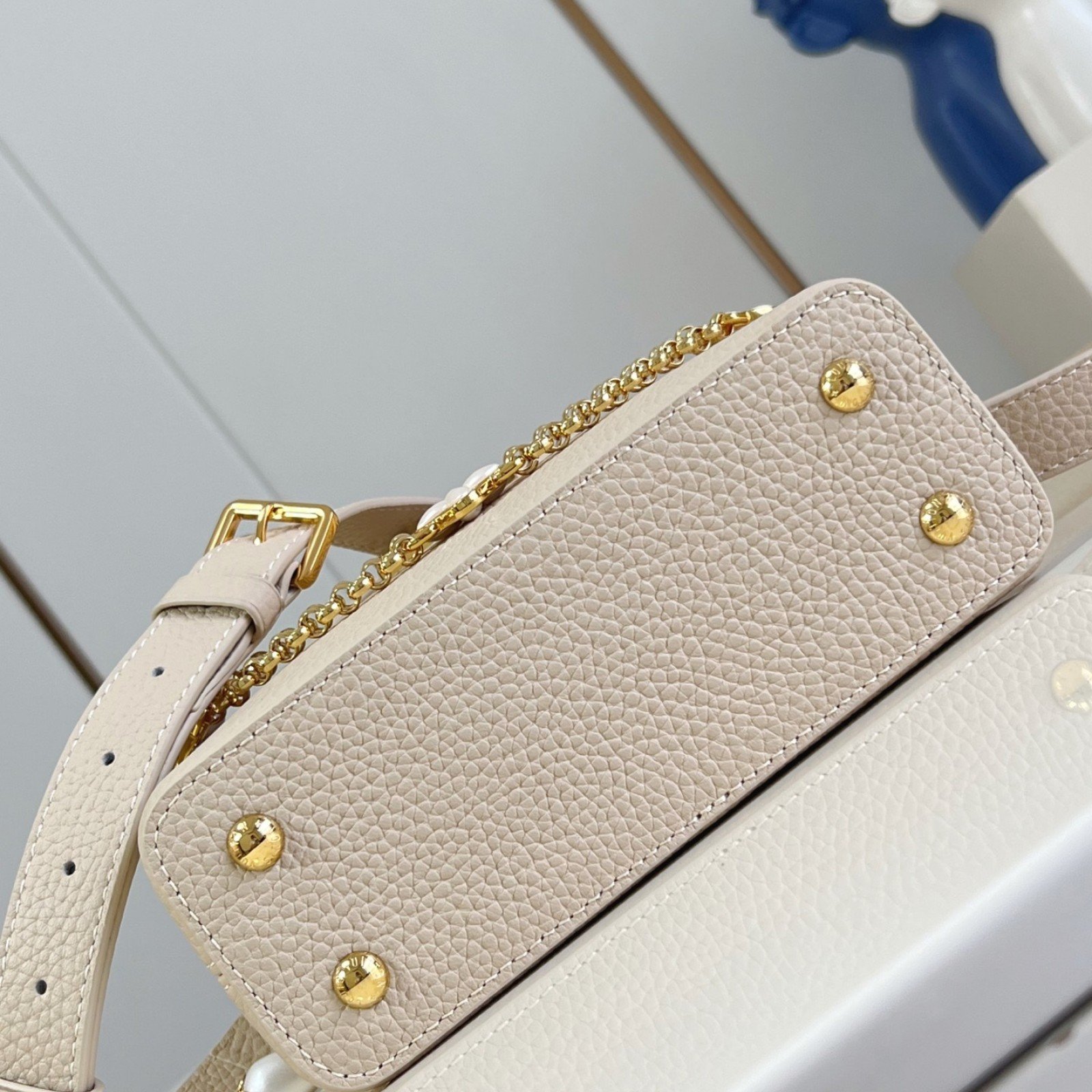 LV bag 180210 $385 USD