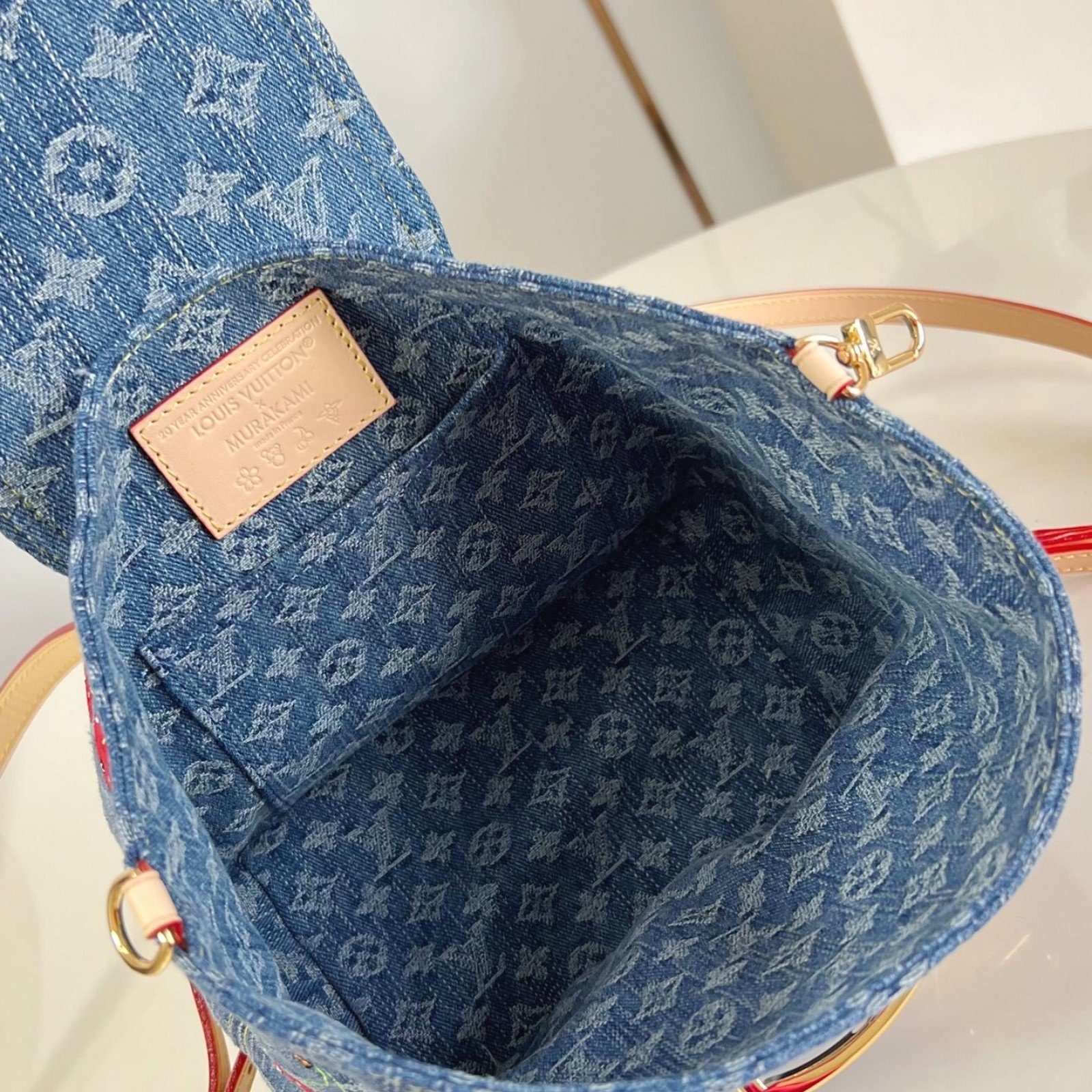LV bag 180217 $233.75 USD