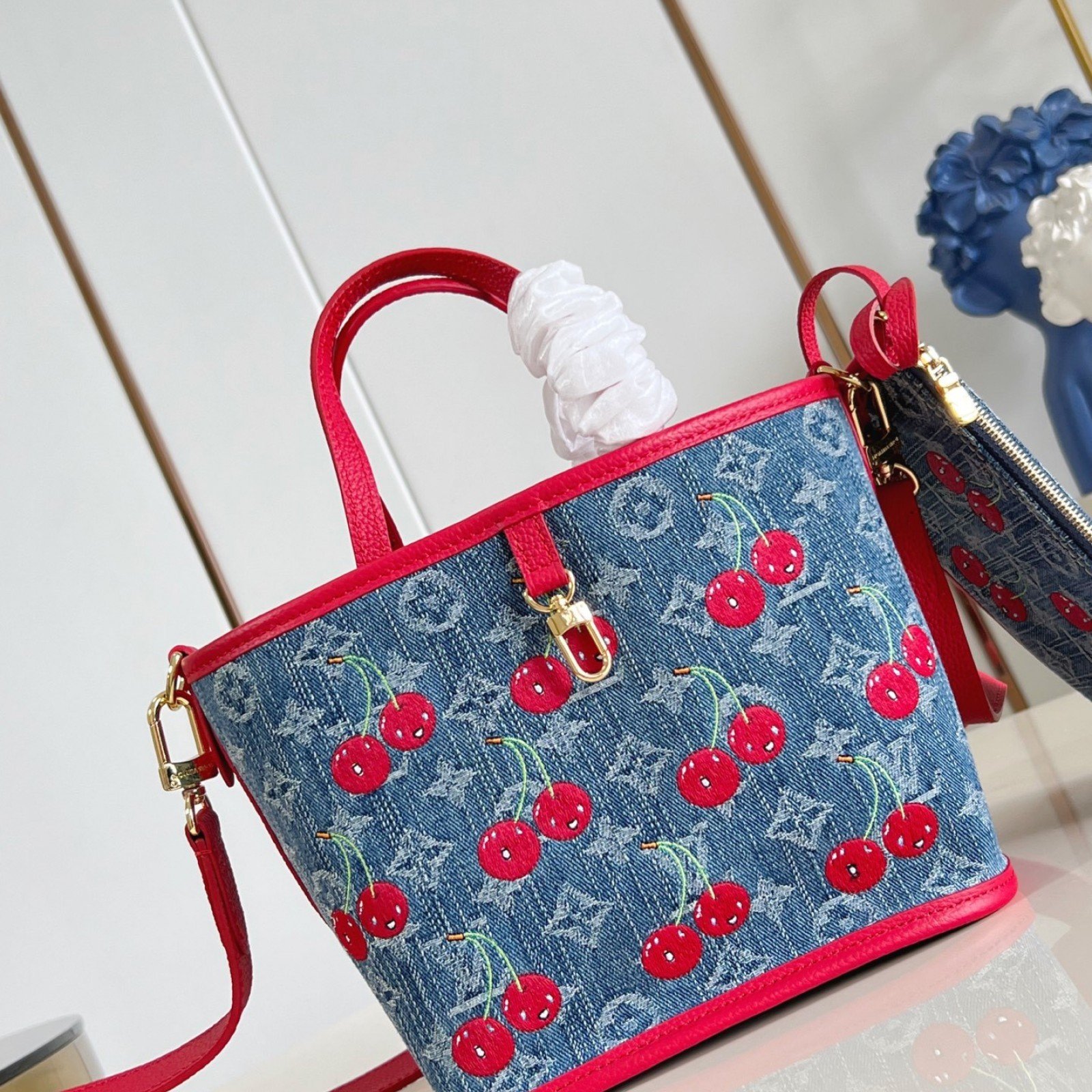 LV bag 180218 $220 USD