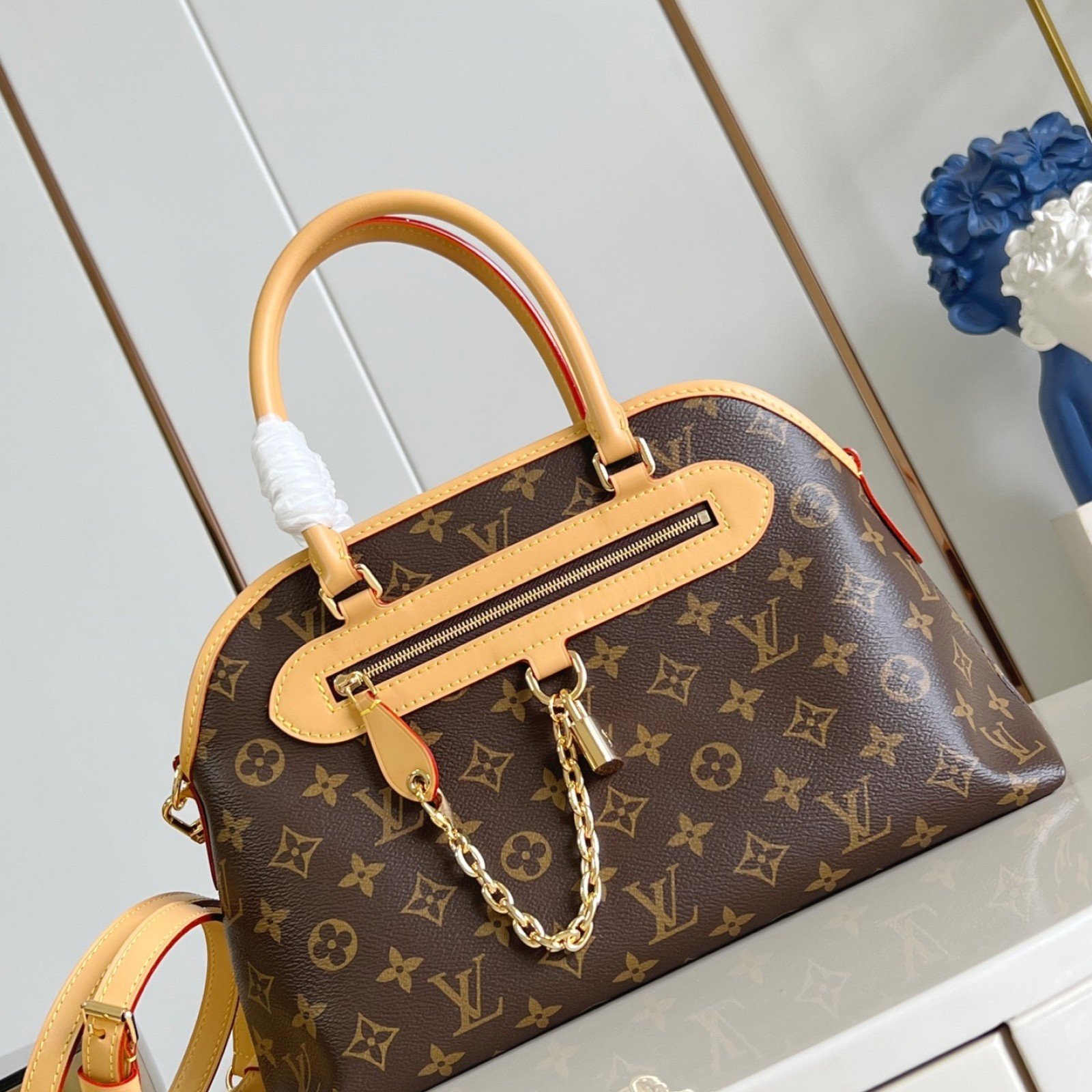 LV bag 180221 $203.5 USD