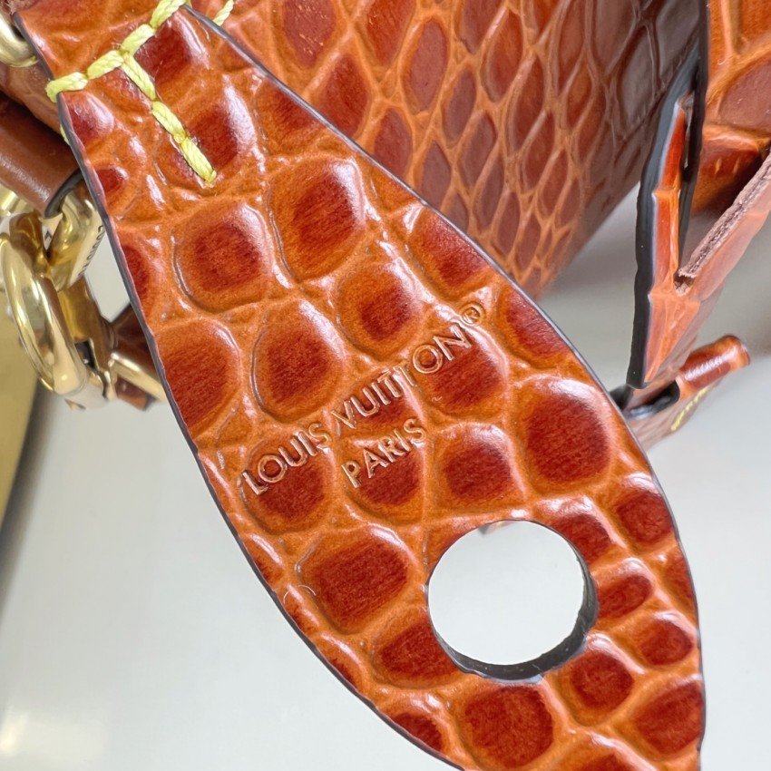 LV bag 180222 $undefined USD