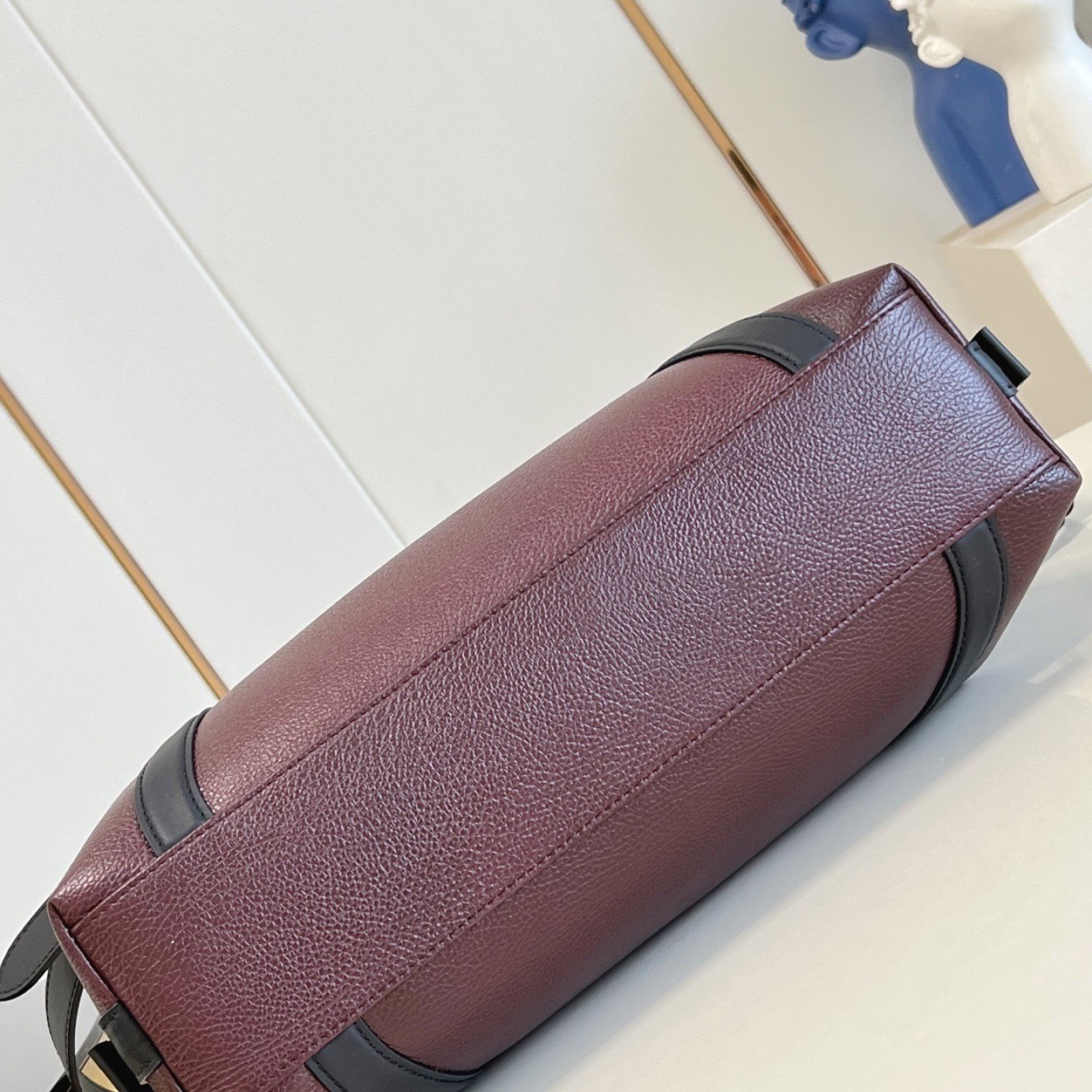LV bag 180484 $305.25 USD