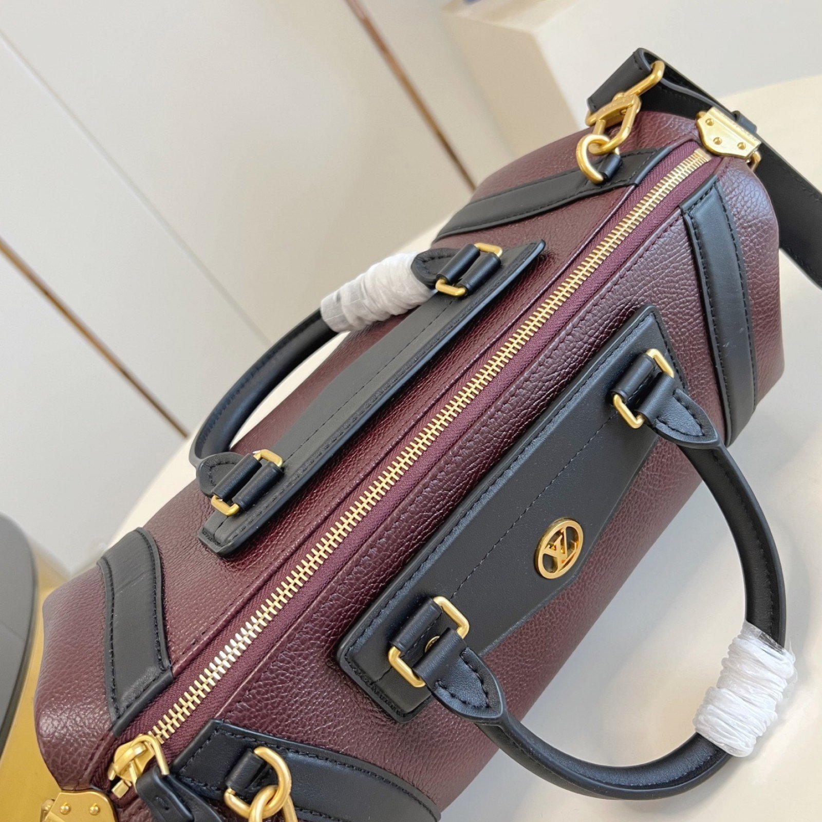LV bag 180484 $305.25 USD