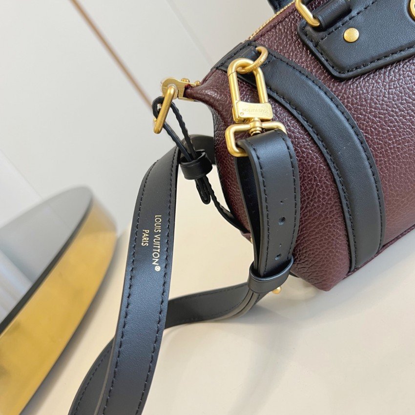 LV bag 180486 $255.75 USD