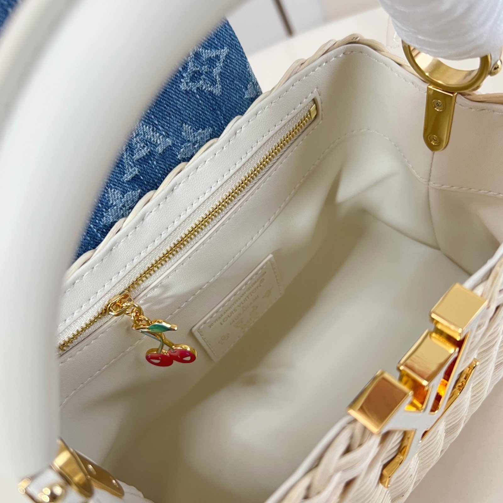 LV bag 180498 $357.5 USD