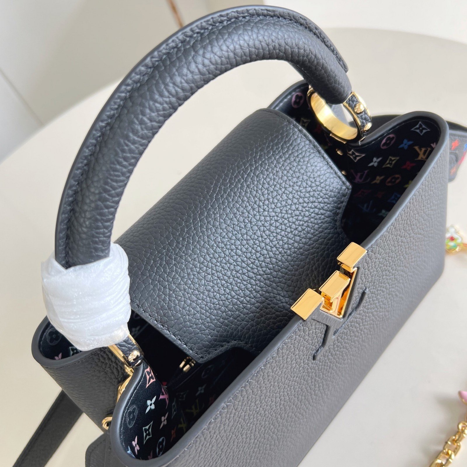 LV bag 180501 $371.25 USD