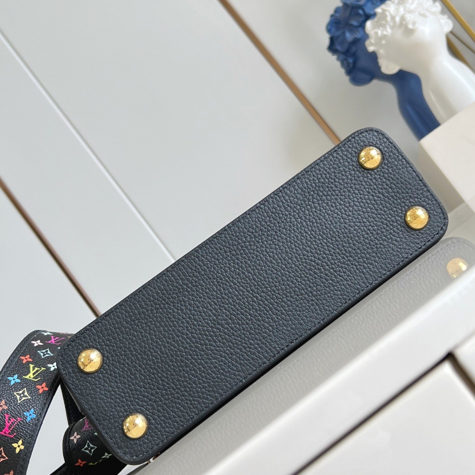 LV bag 180501 $371.25 USD
