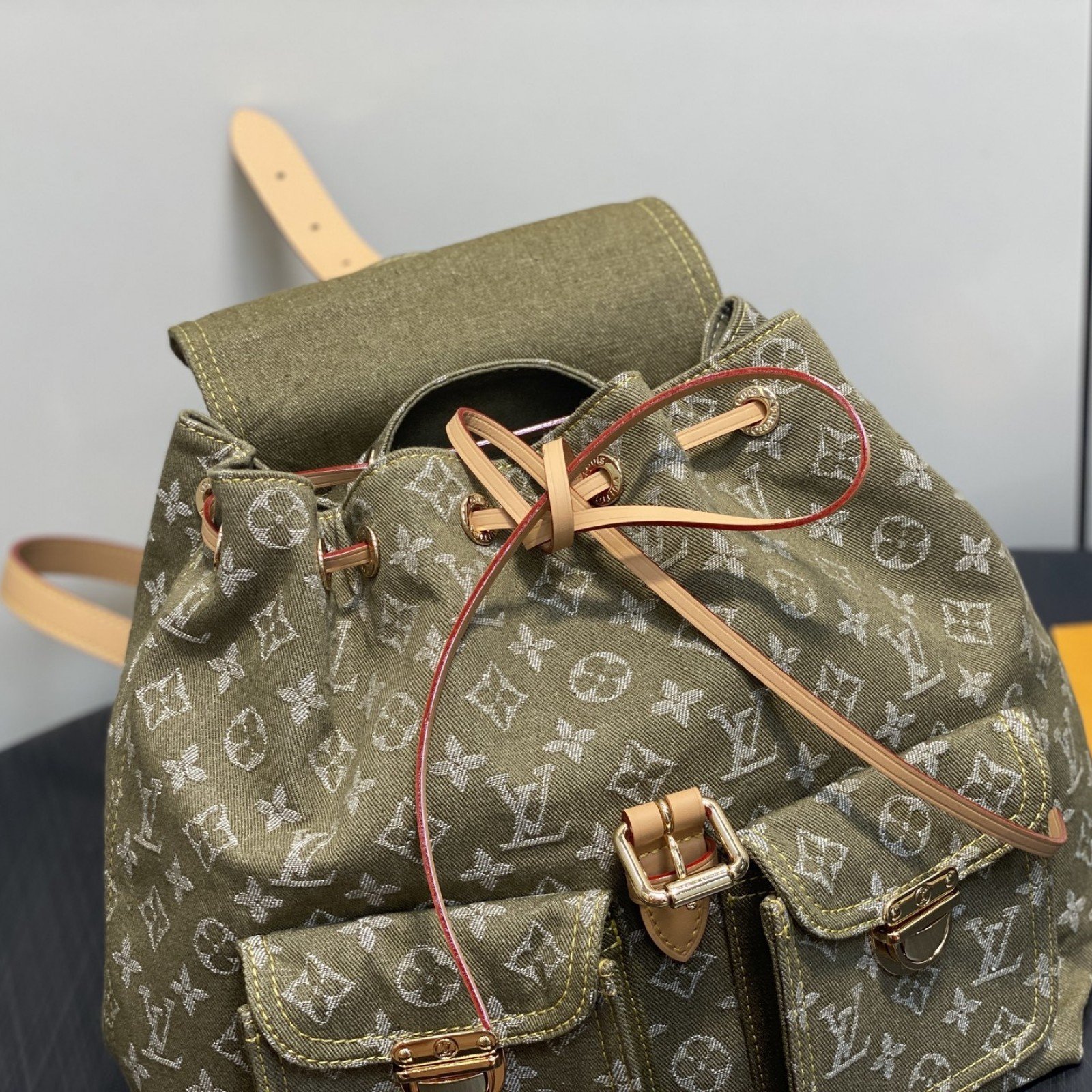 LV bag 180507 $200.75 USD