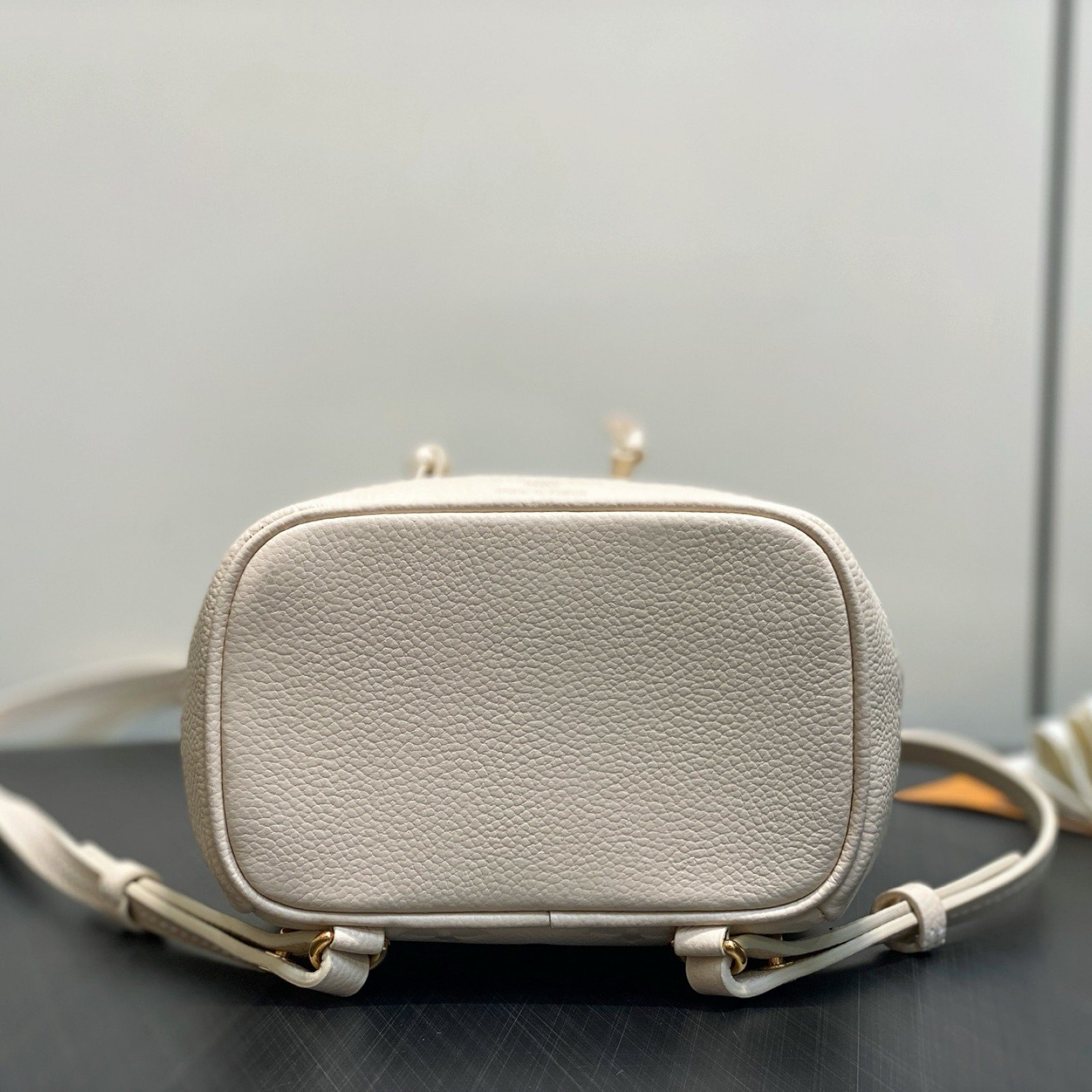LV bag 180510 $211.75 USD