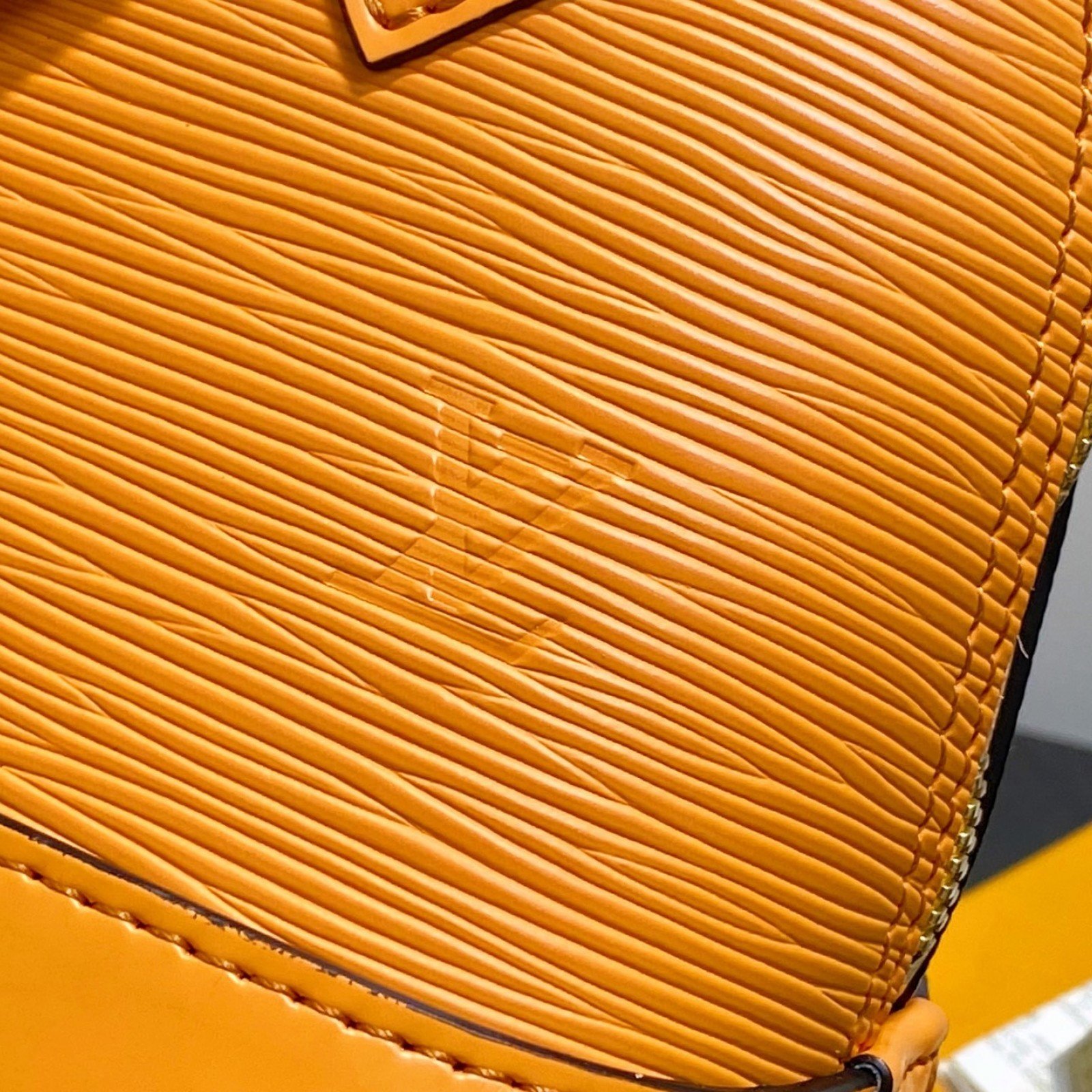 LV bag 180513 $222.75 USD