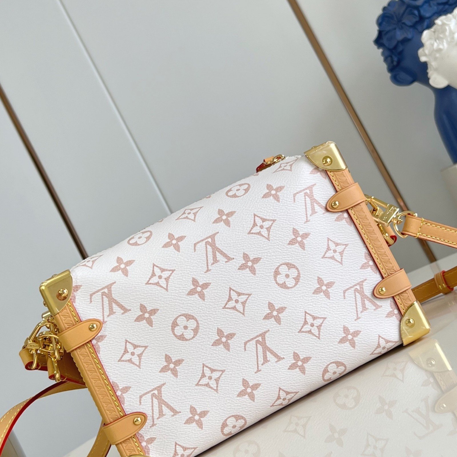 LV bag 180519 $192.5 USD