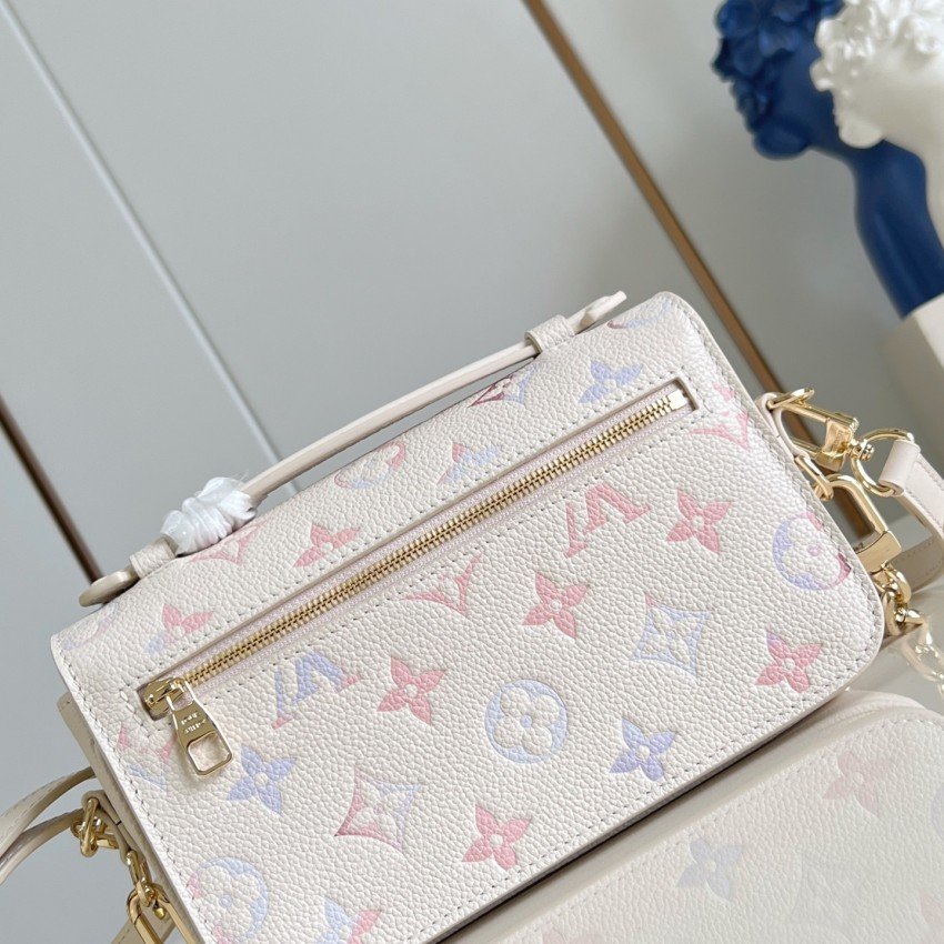 LV bag 180520 $236.5 USD