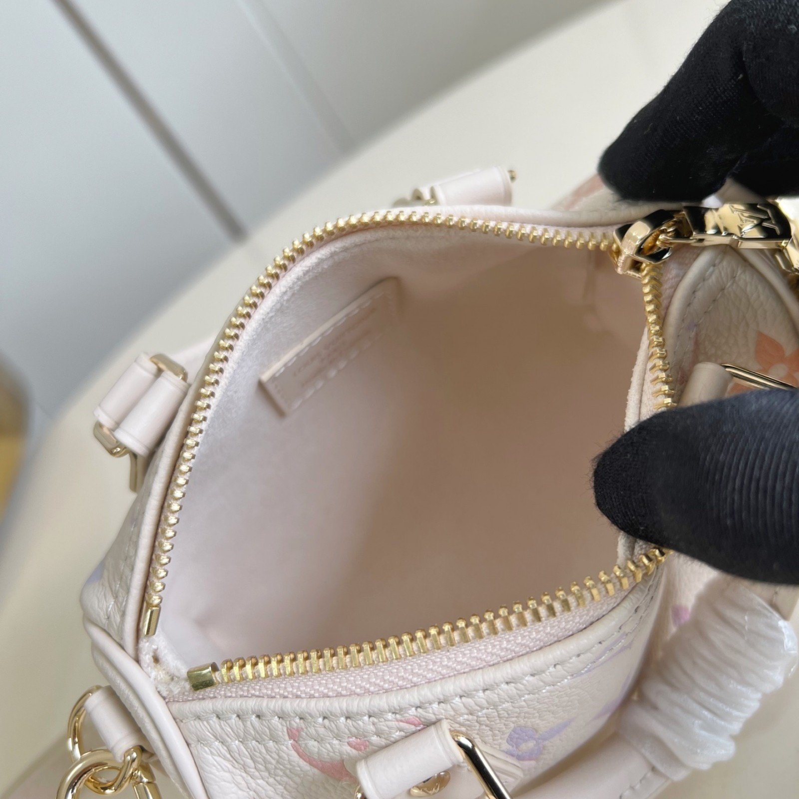 LV bag 180522 $189.75 USD