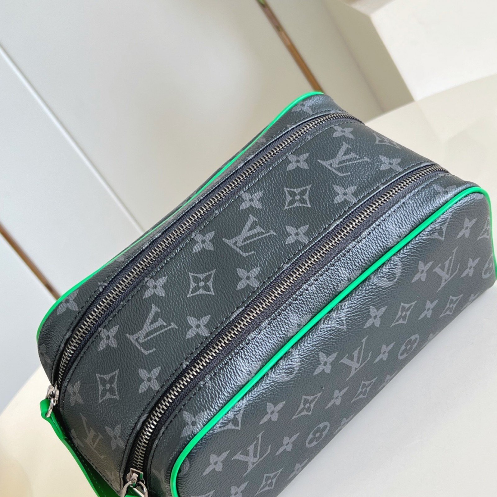 LV bag 180528 $107.25 USD