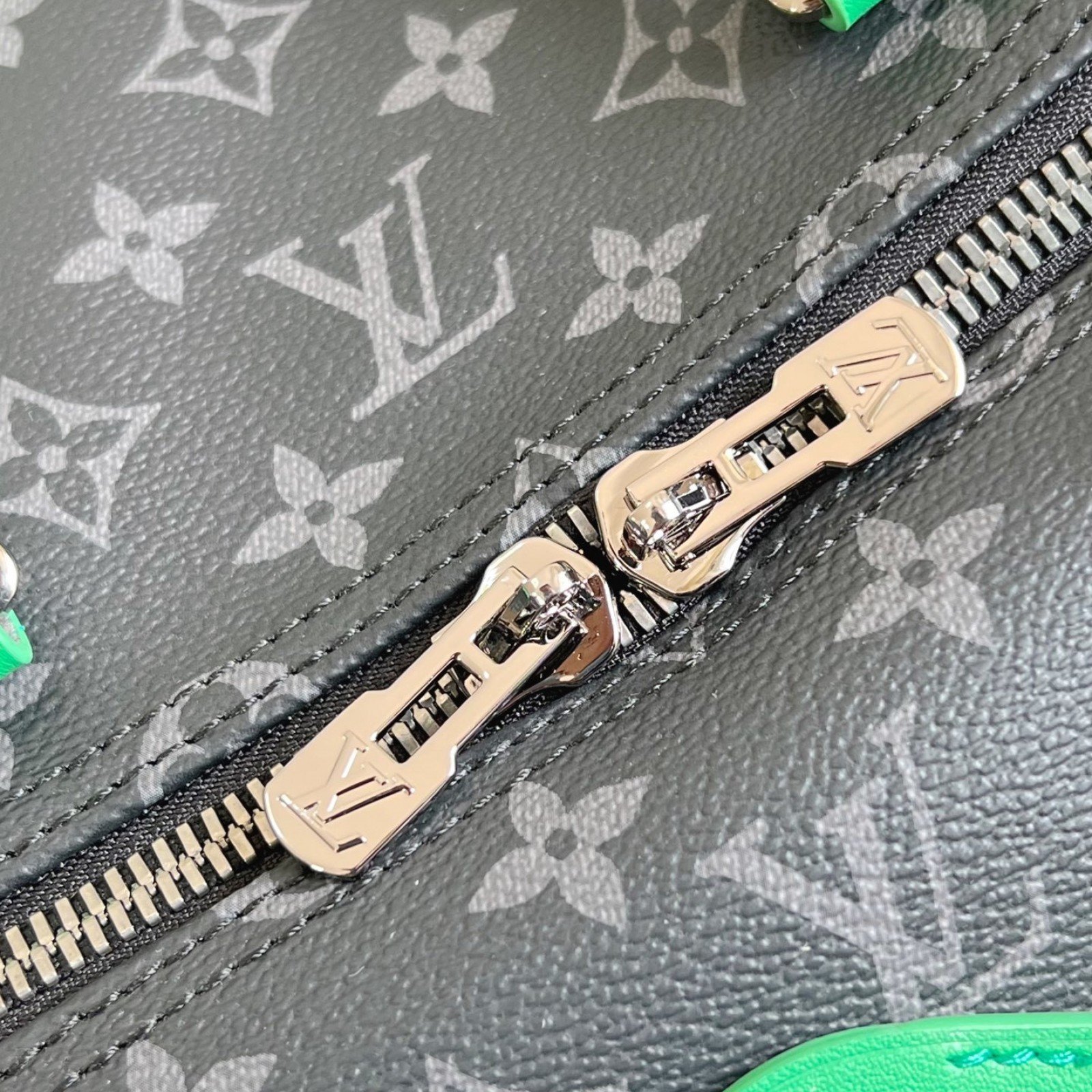 LV bag 180531 $302.5 USD