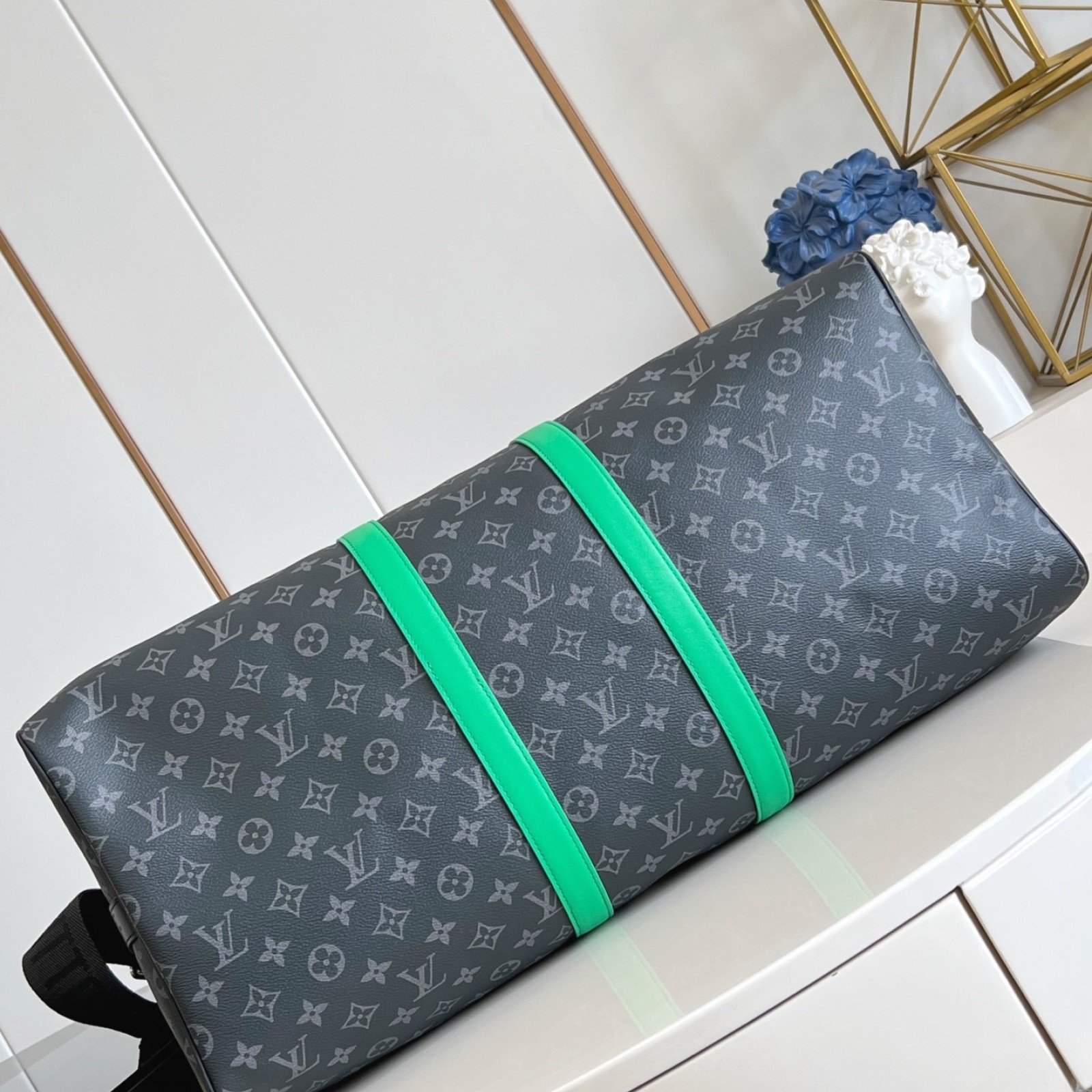 LV bag 180531 $302.5 USD