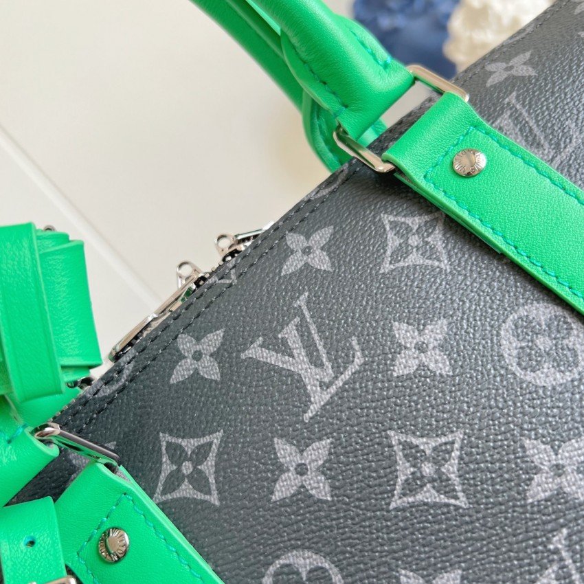LV bag 180531 $302.5 USD