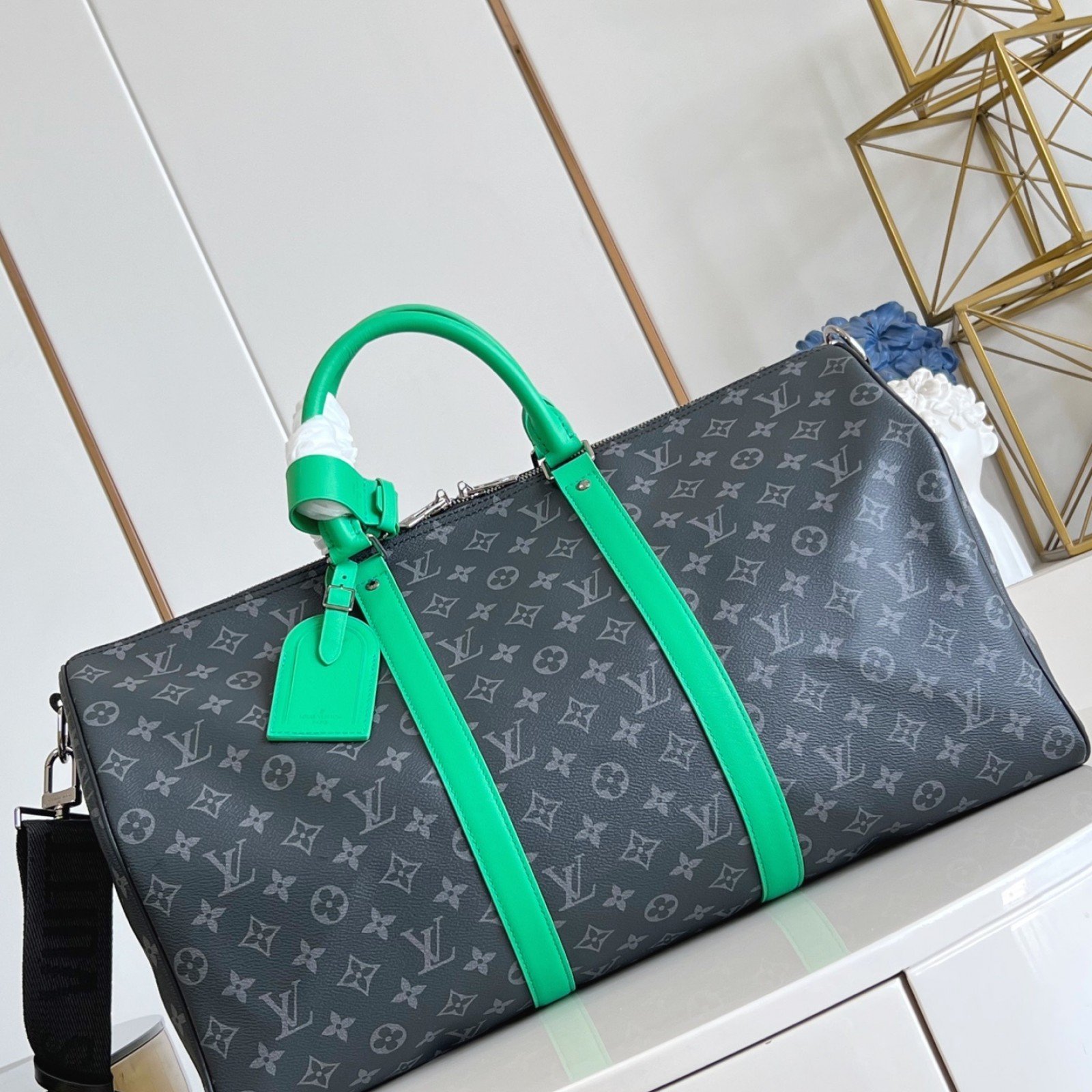 LV bag 180532 $299.75 USD